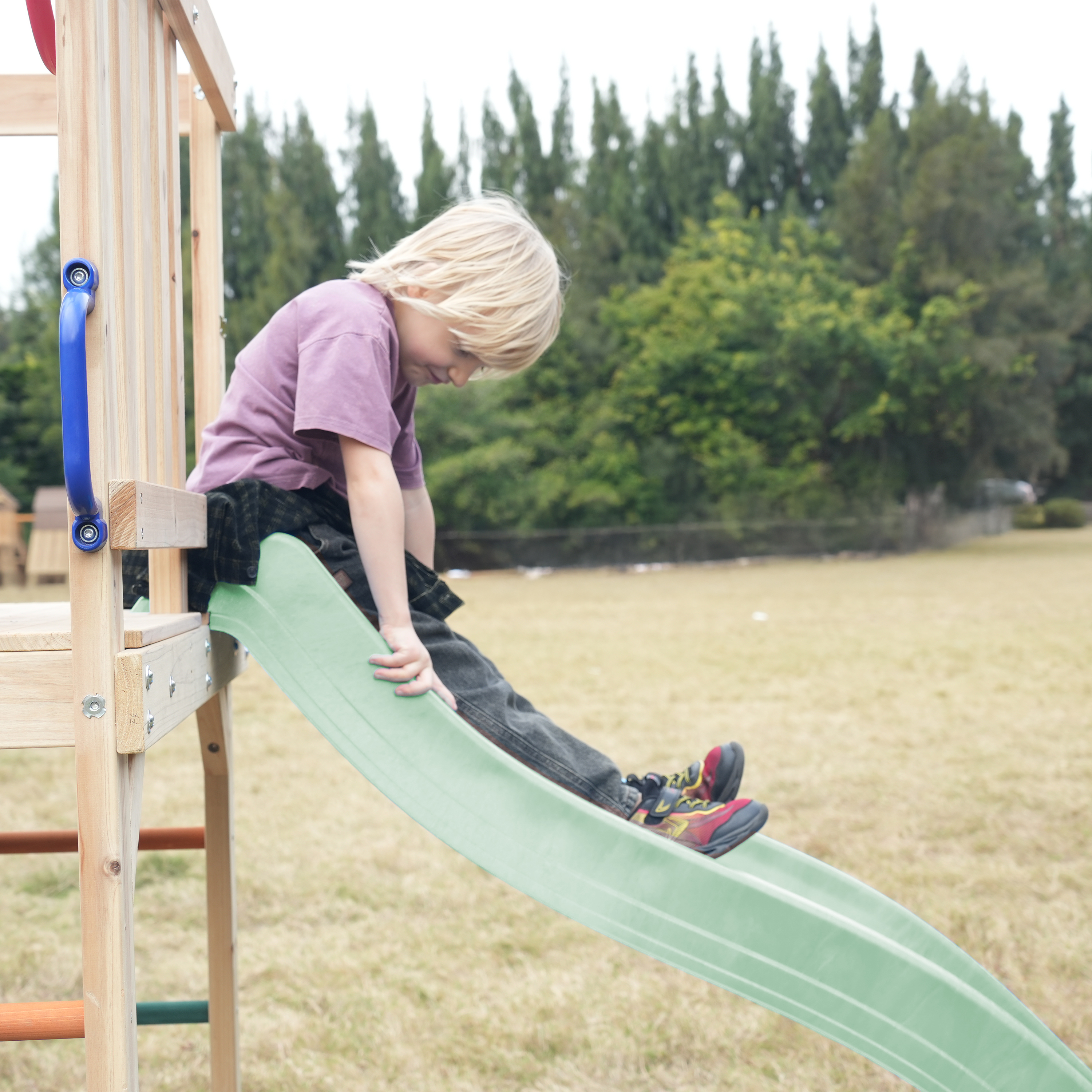 AXI Sam Climbing Frame with Climbing Wall, Climbing Net and Monkey Bars – Pastel Green Slide
