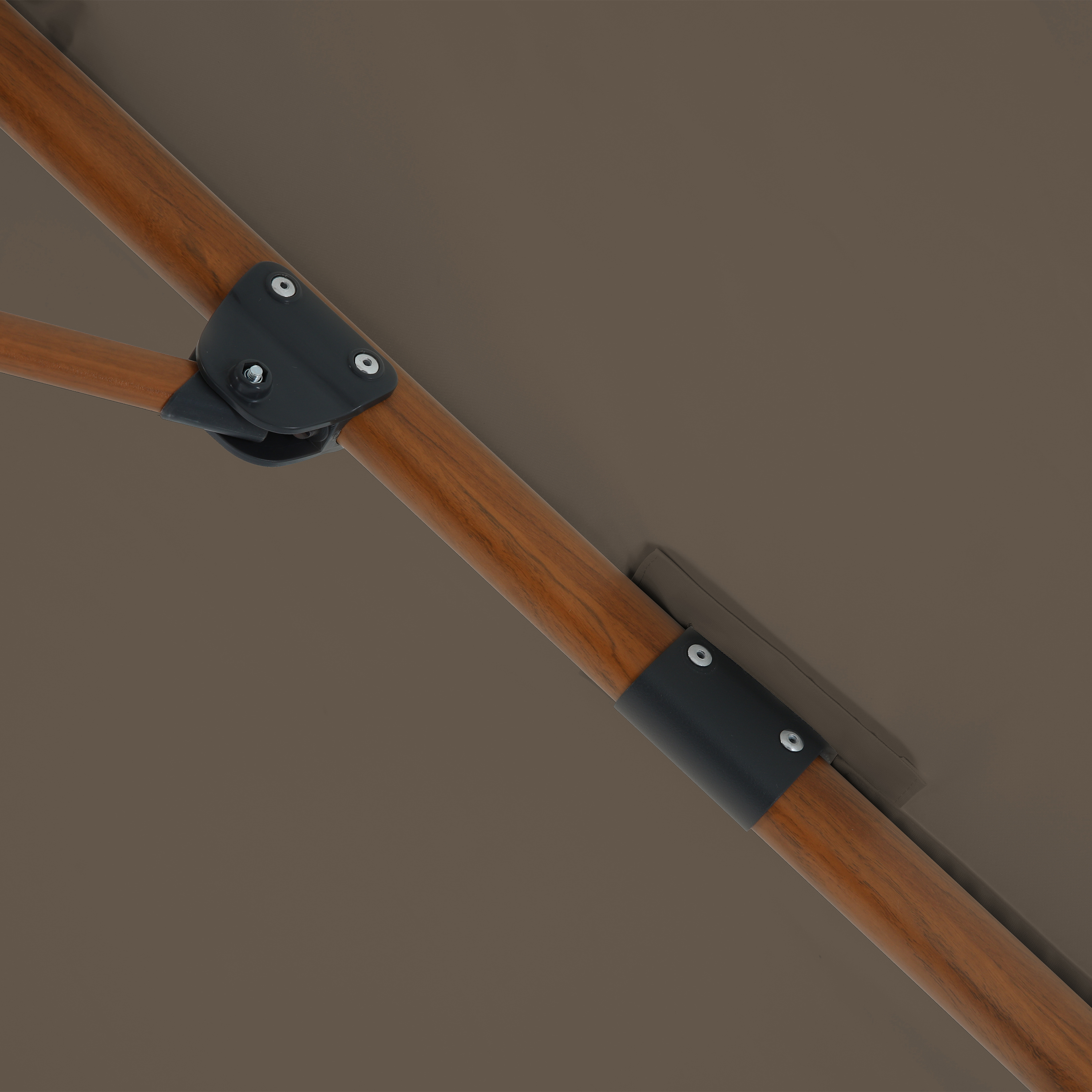 AXI Nima Cantilever Parasol 300x300 cm - Wood-look/Taupe