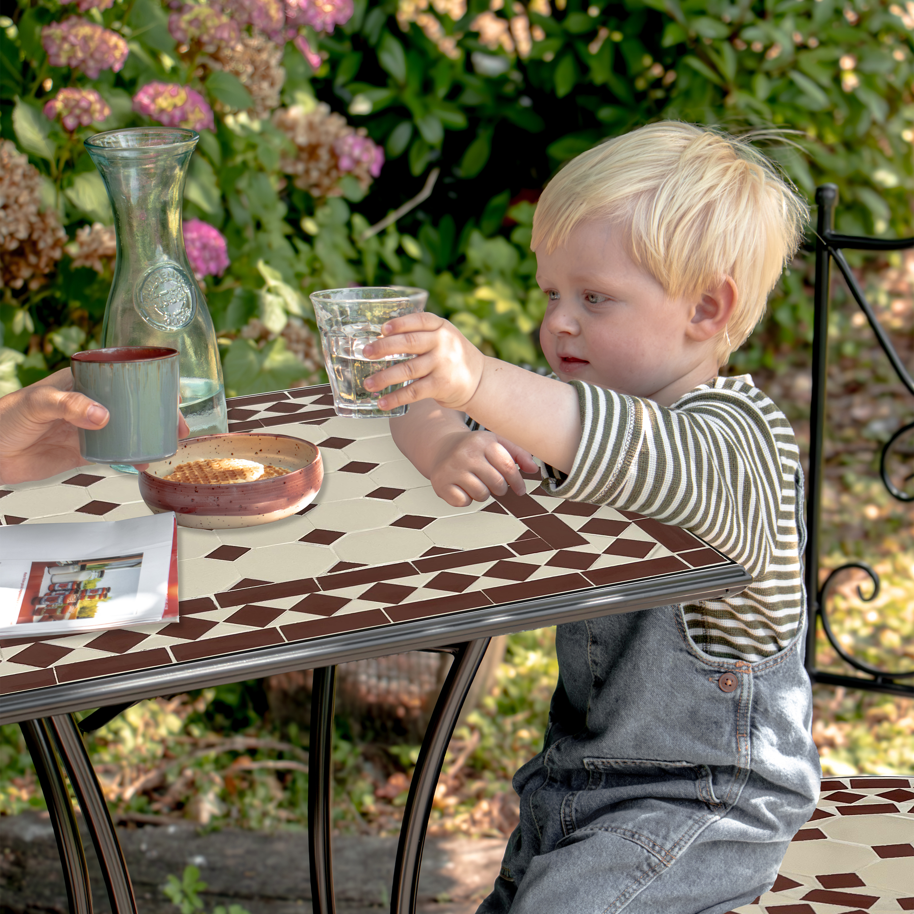 AXI Camilla Bistro Set Mosaic - Red/White
