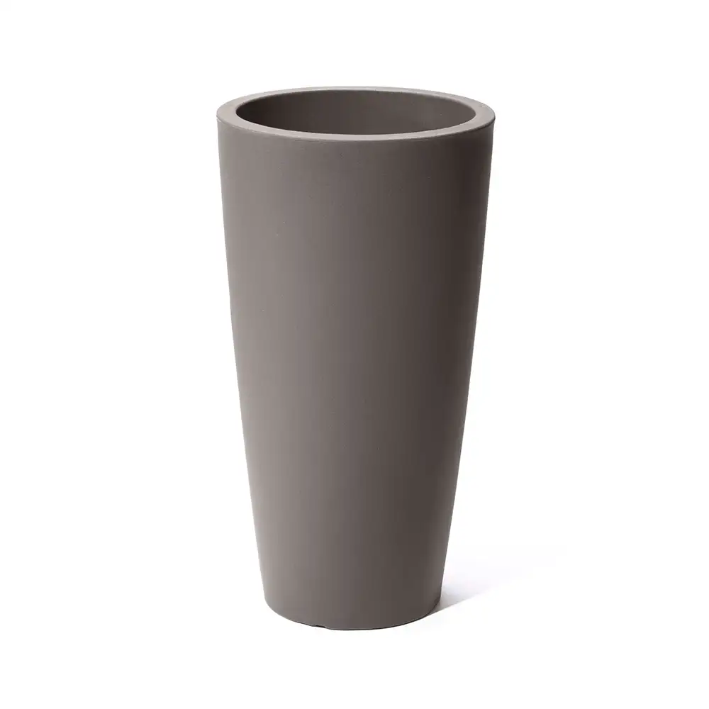 Grå