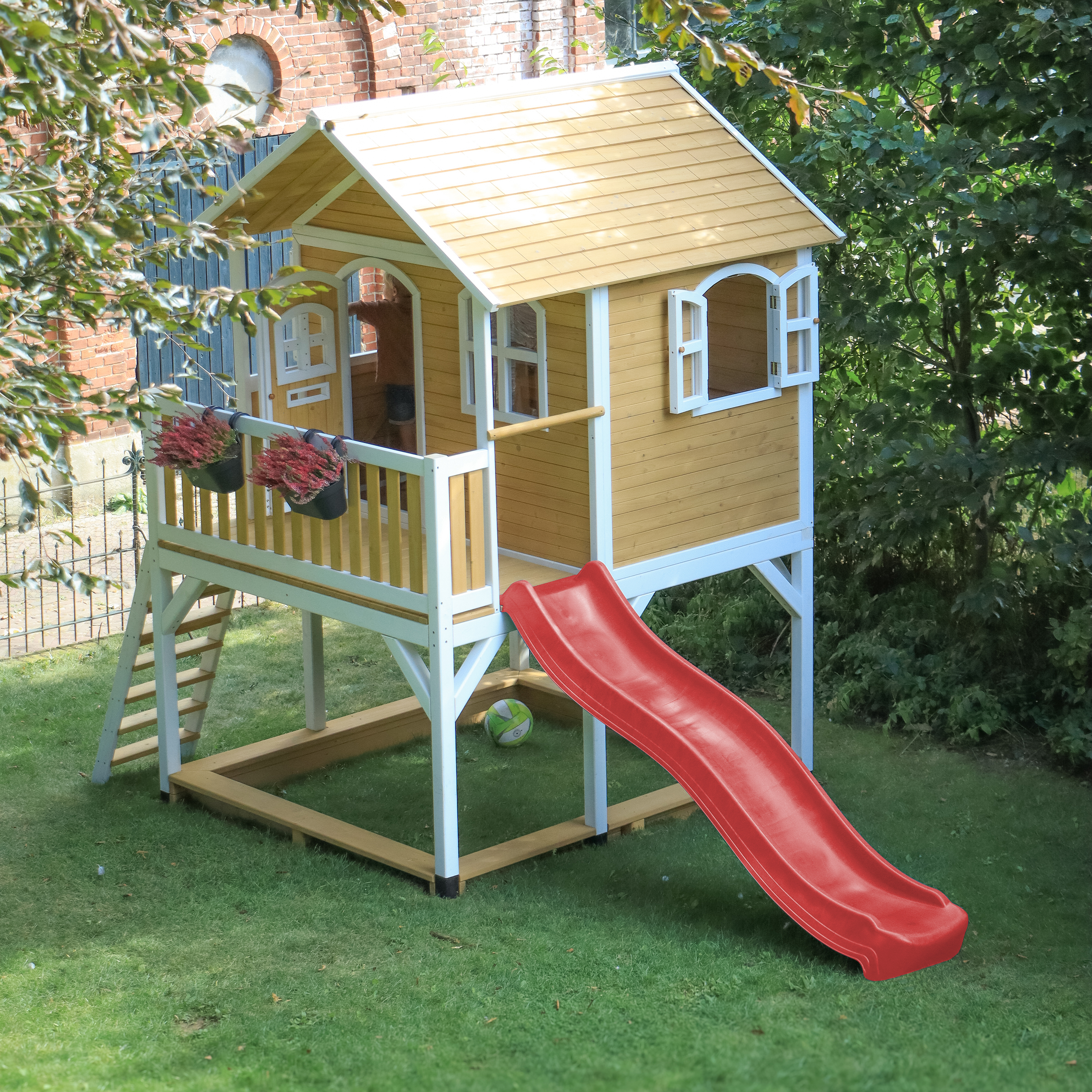 AXI Marc Speelhuis Bruin/wit - Rode glijbaan