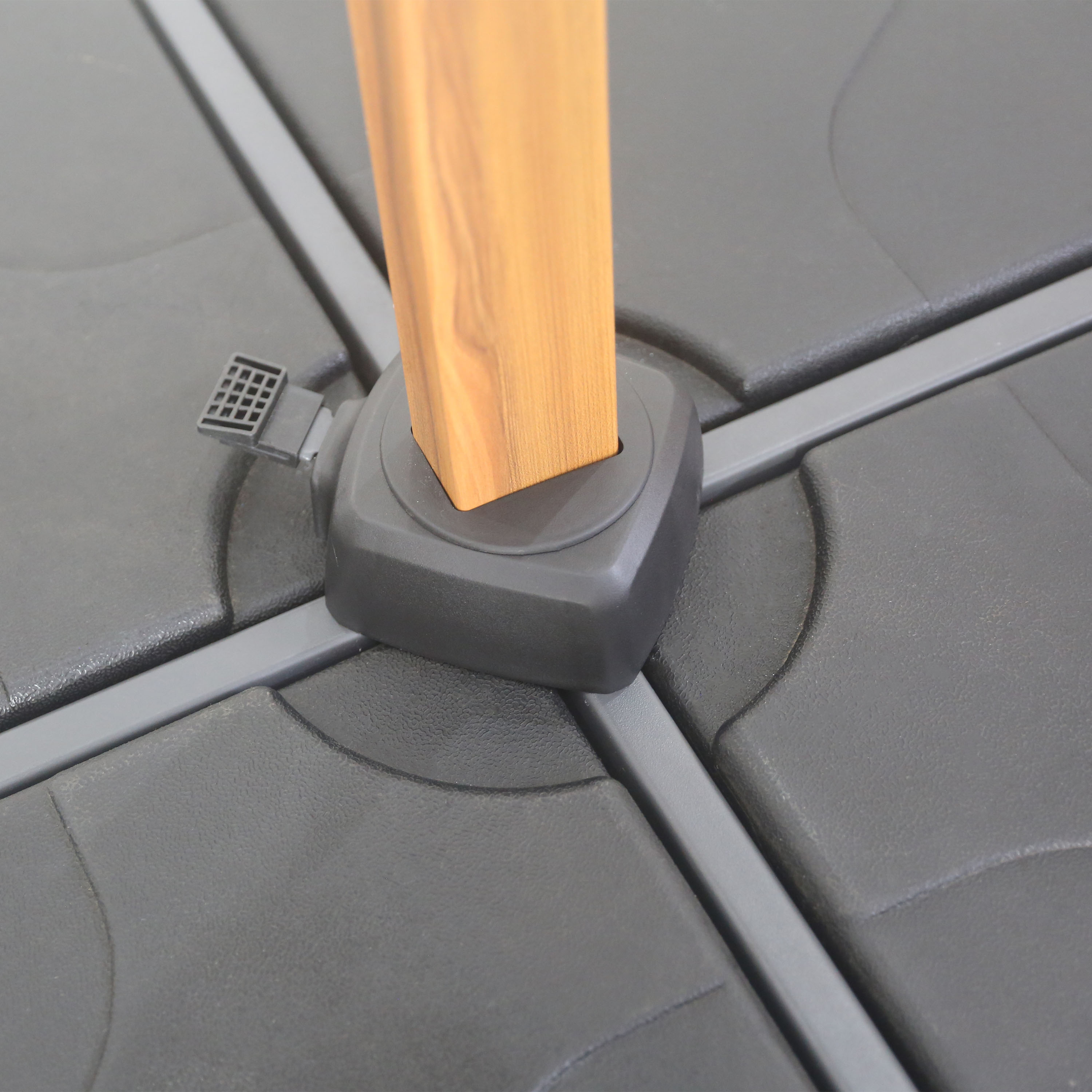 AXI Solis Cantilever Parasol Ø 300cm Wood-look/Grey