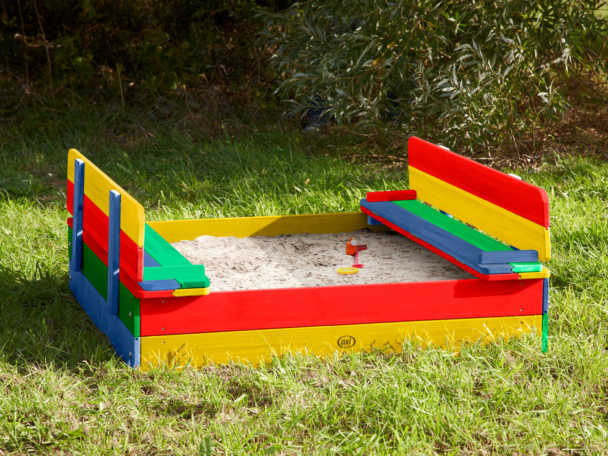 AXI Ella Zandbak met bankjes Regenboog-8717973935995 AXI Ella Zandbak met bankjes Regenboog