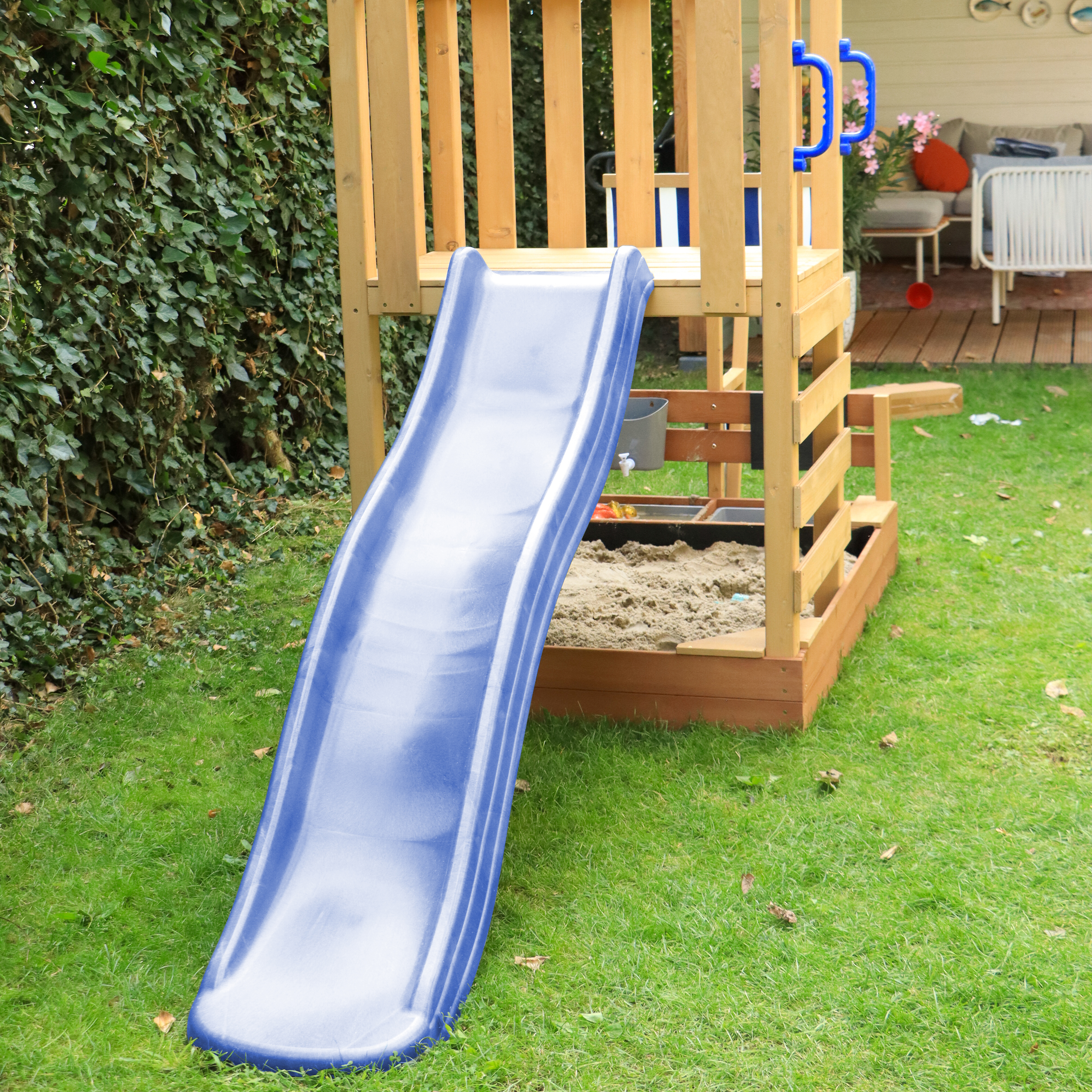 AXI Vicky Climbing Frame with Sandbox. Play Kitchen & Chalkboard – Blue Slide