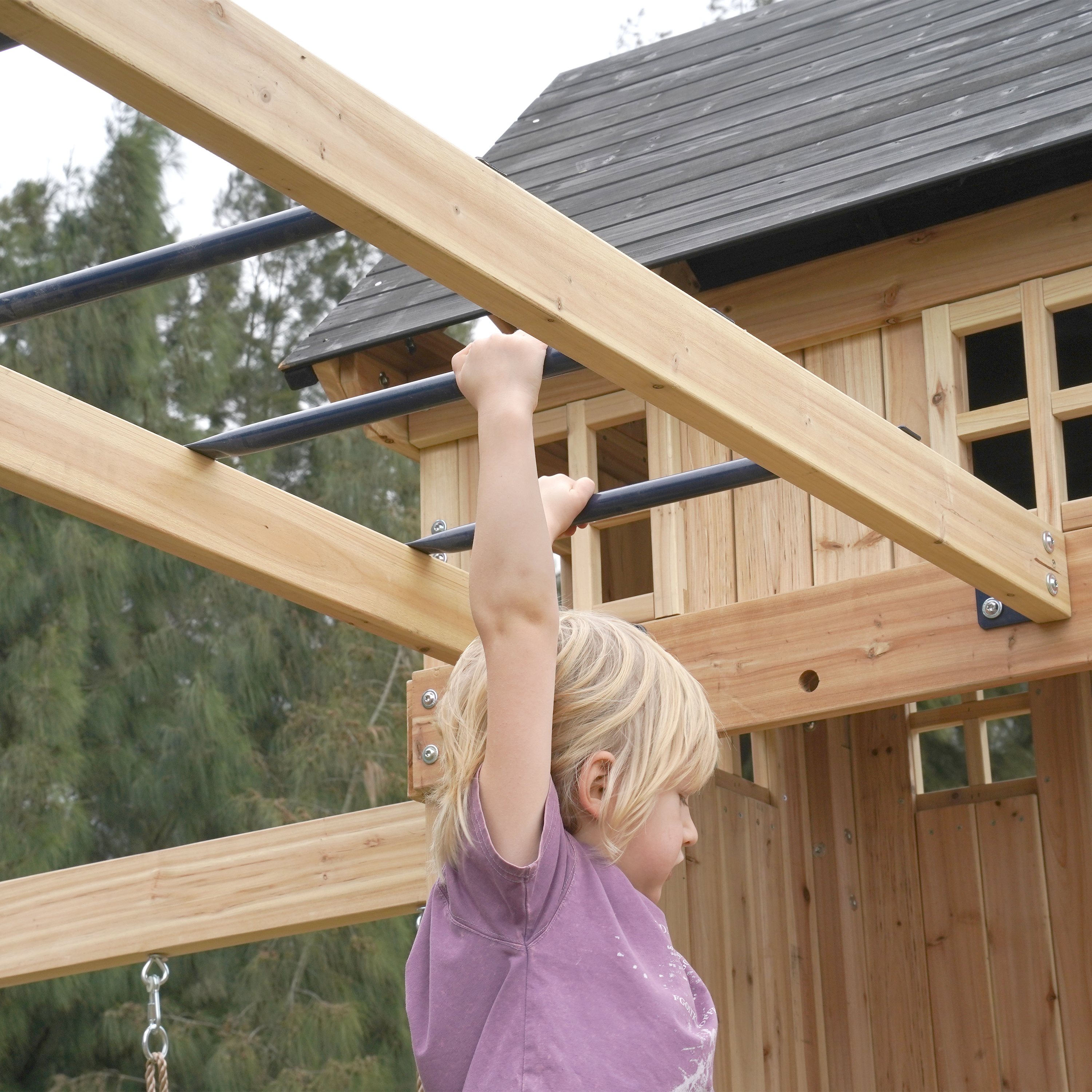 AXI Duncan Climbing Frame with Swings, Climbing Frames and Monkey Bars – Green Slide