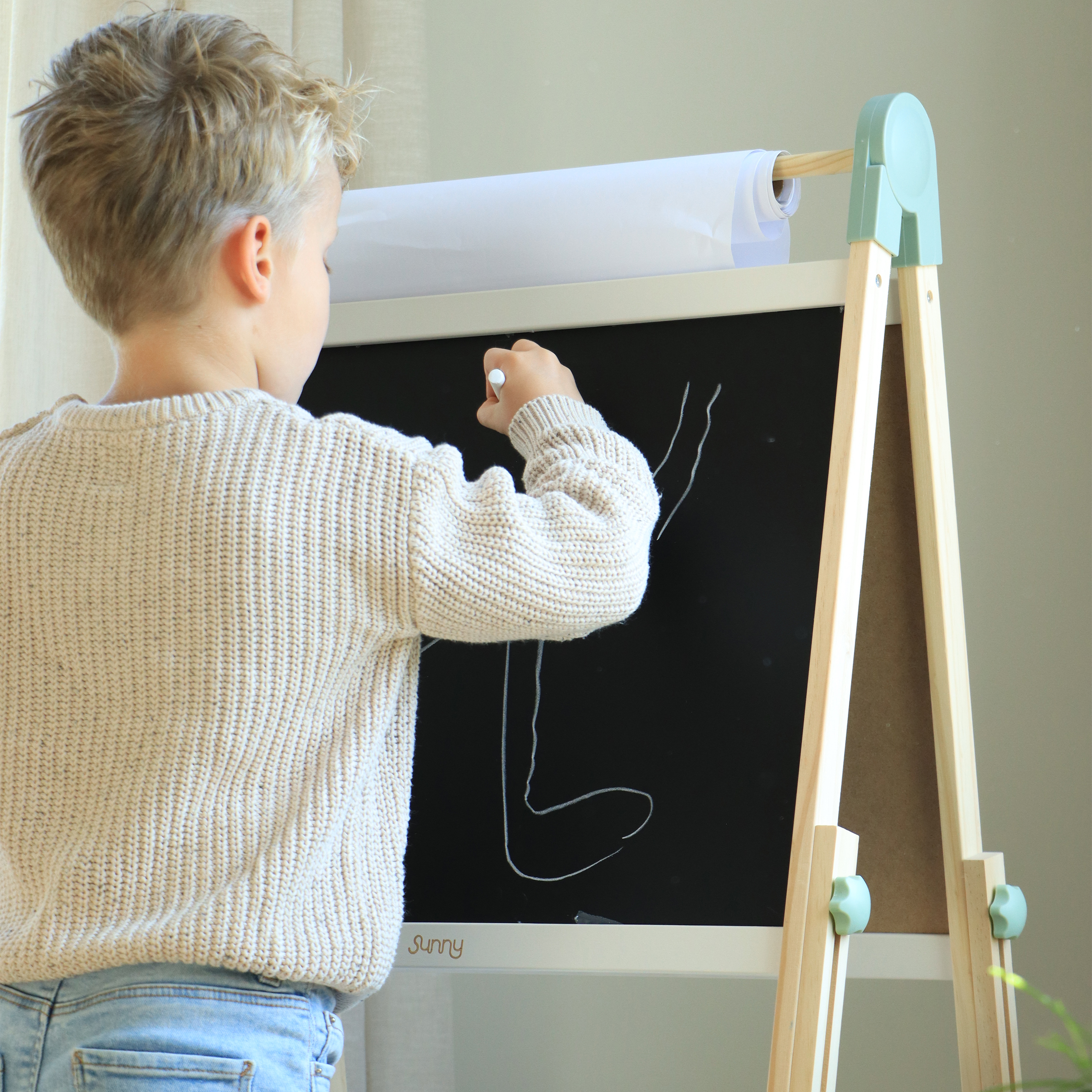 Sunny Luna Activity Easel – Natural Brown