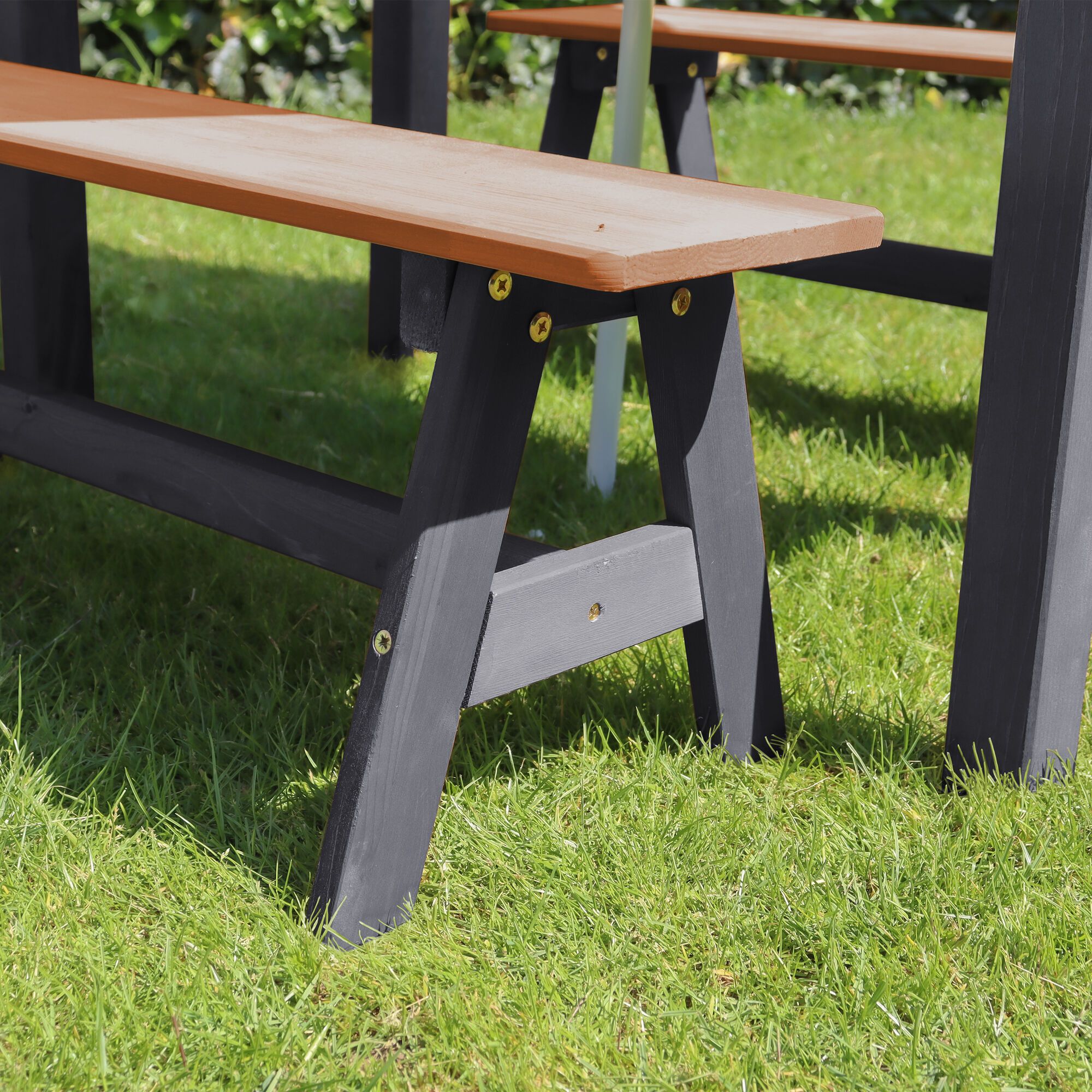 AXI Dennis Zand & Water Picknicktafel met Speelkeuken wastafel en losse bankjes Antraciet/bruin - Parasol Blauw/wit