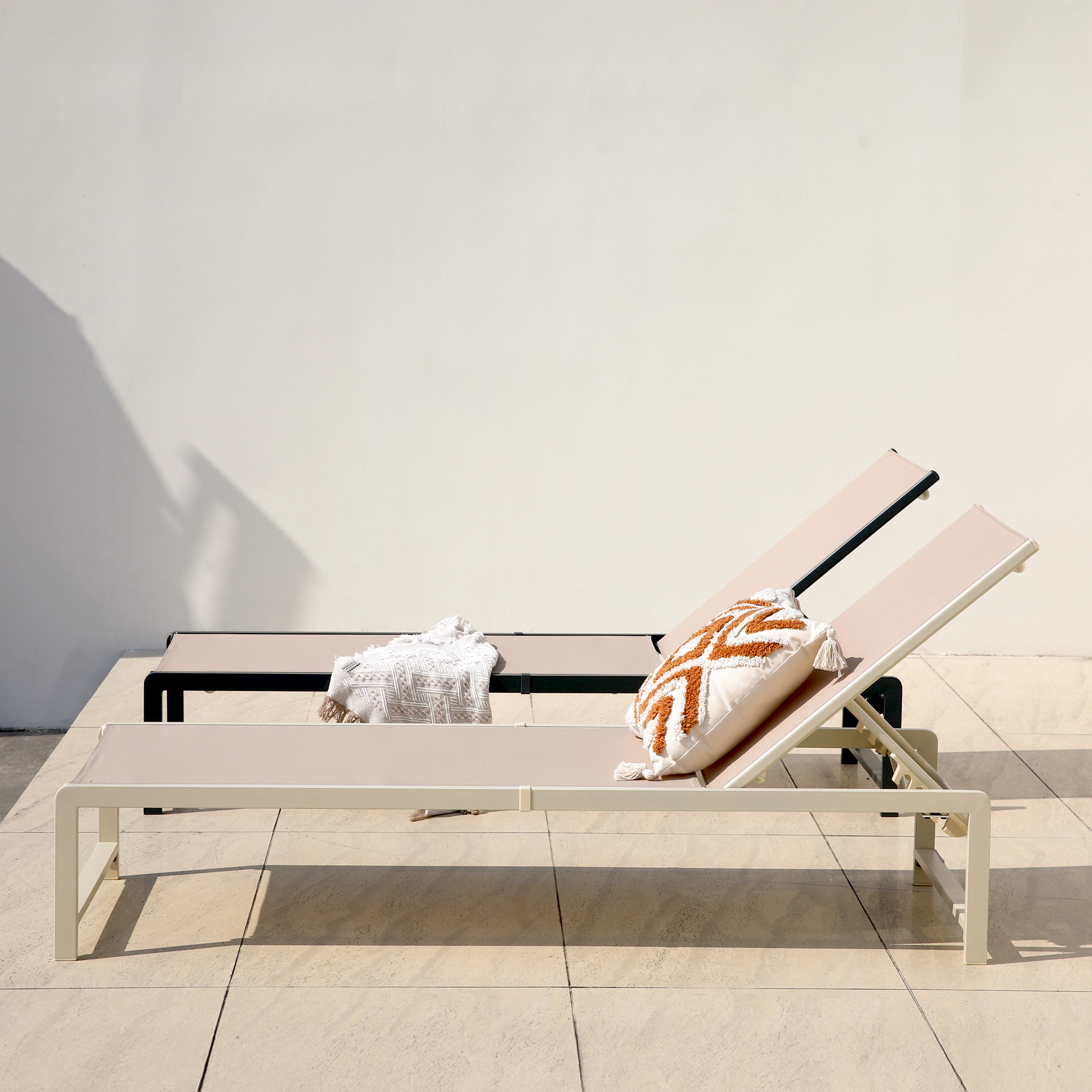 AXI Zane Sunbed Beige/Brown