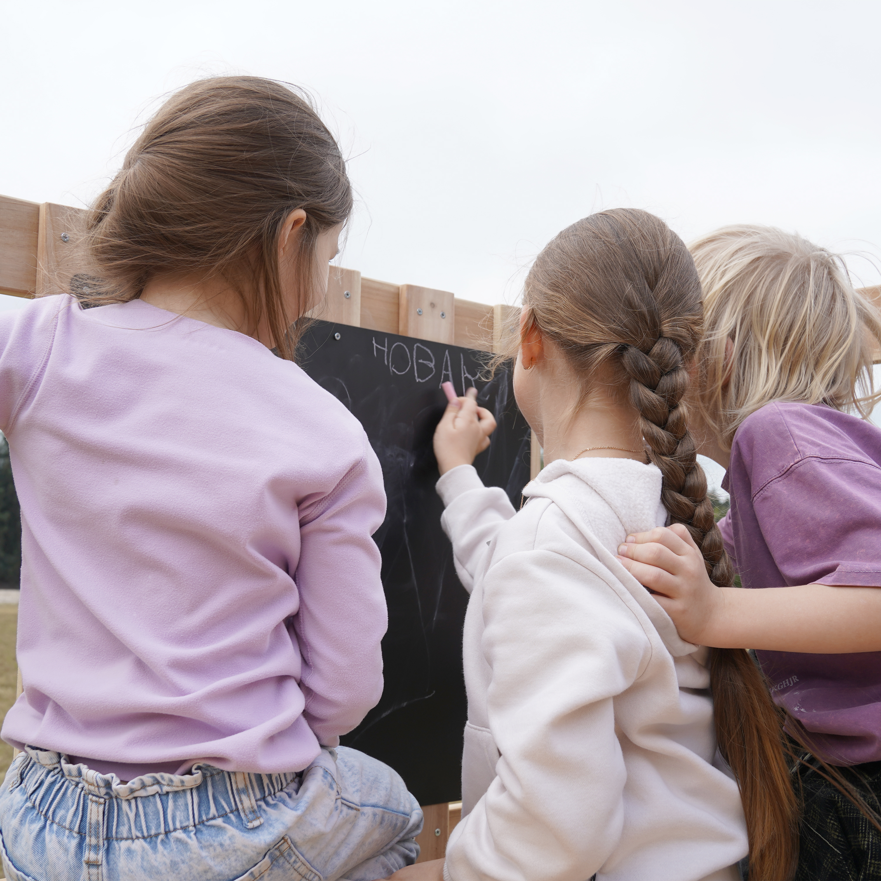 AXI Sam Climbing Frame with Climbing Wall, Climbing Net and Monkey Bars – Grey Slide