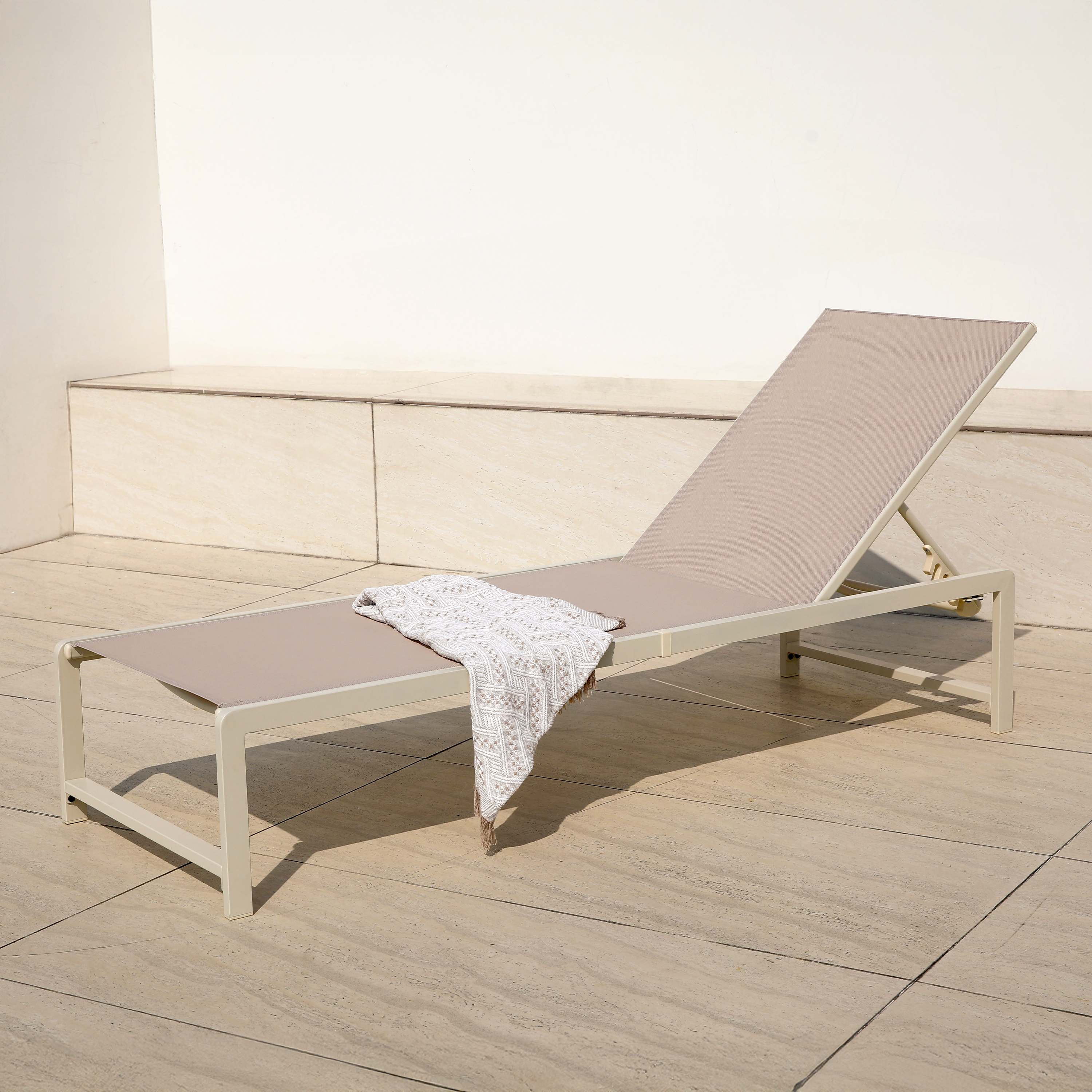 AXI Zane Sunbed Beige/Brown