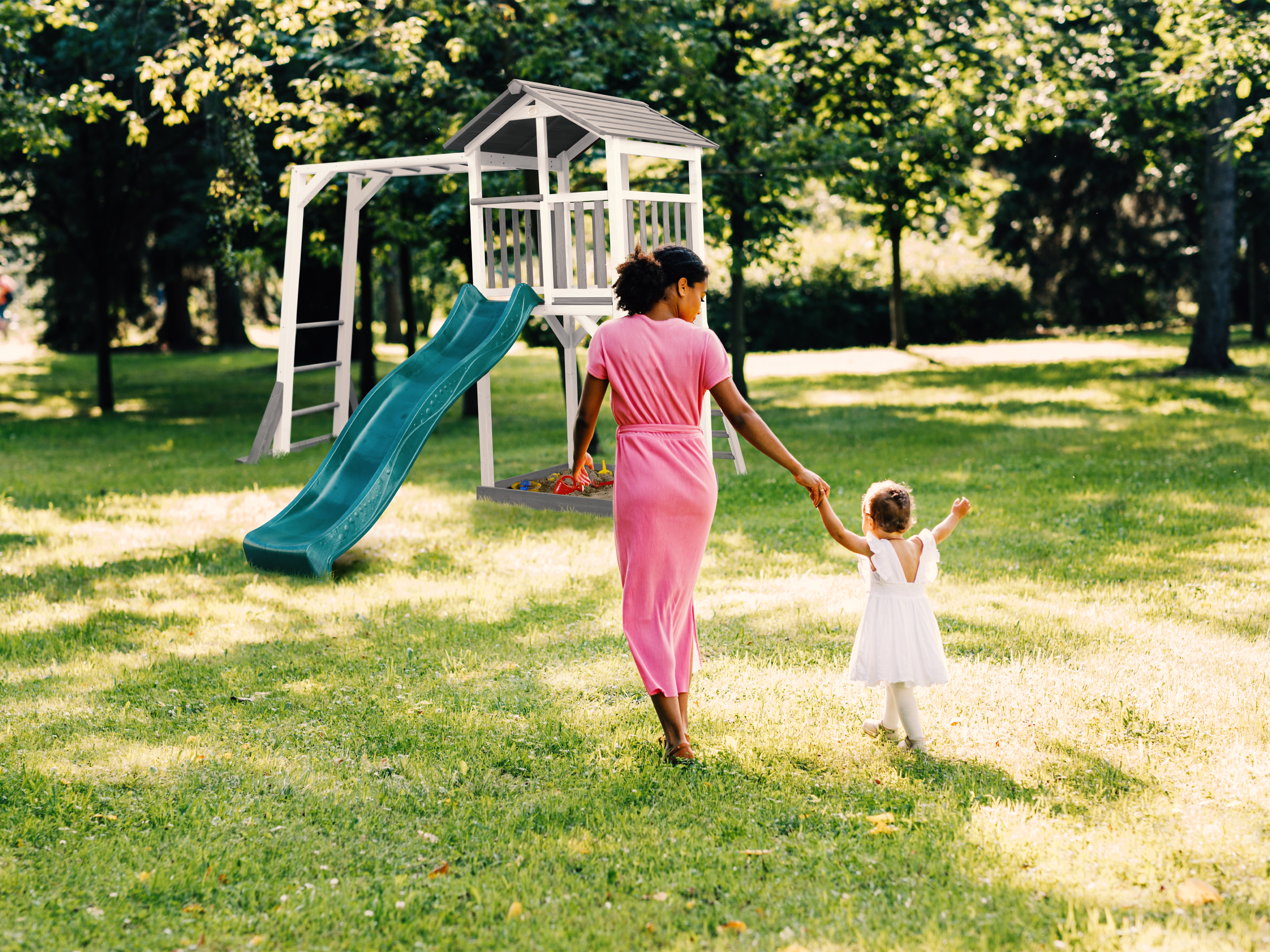 AXI Beach Tower with Climbing Frame Grey/White - Green Slide