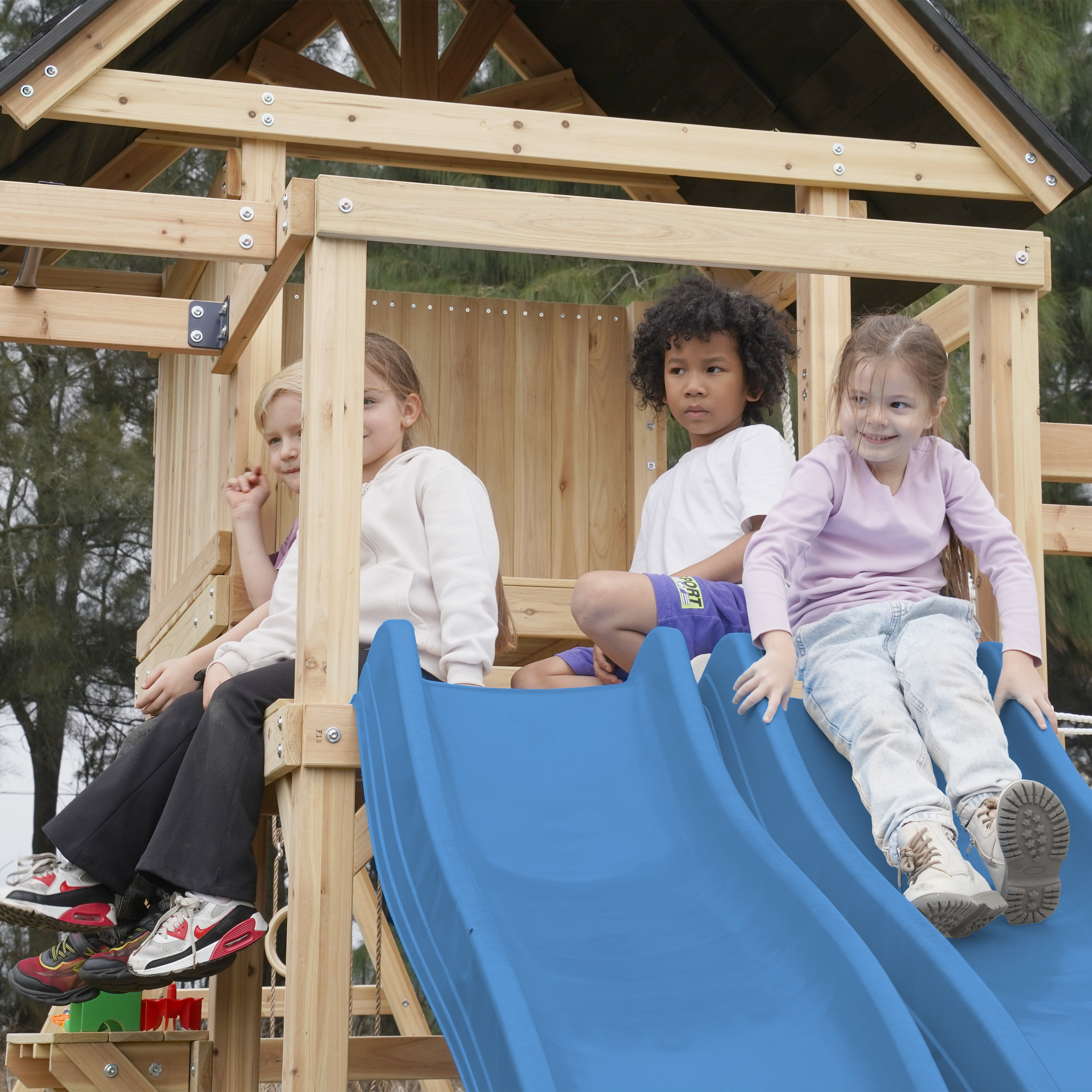 AXI Hunter Climbing Frame with Swings, Climbing Frame, Climbing Bridge and Multiple Platforms – Blue Double Slide