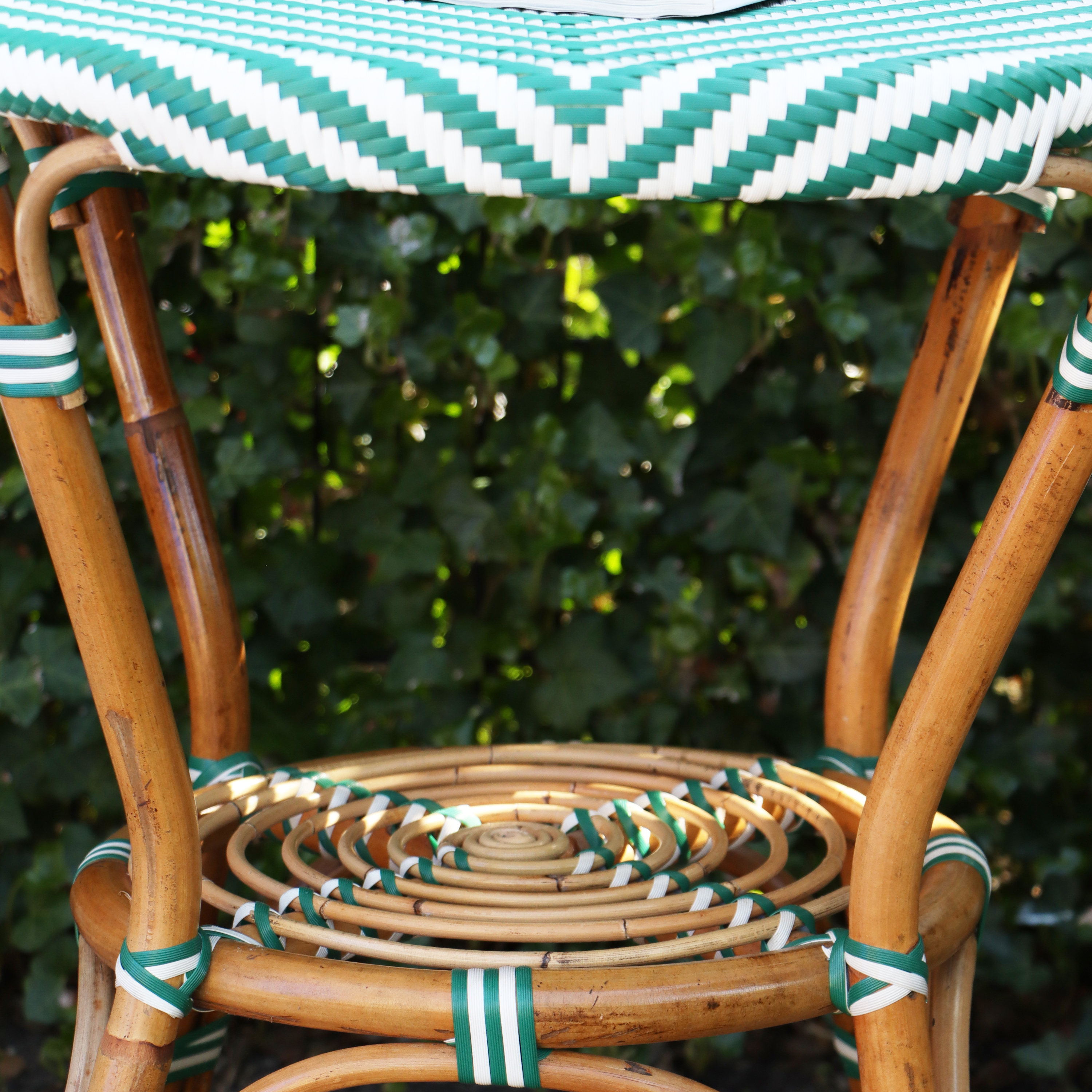 AXI Jacqueline Rattan Bistro Set Green/White-8720365066115 AXI Jacqueline Rattan Bistro Set Green/White