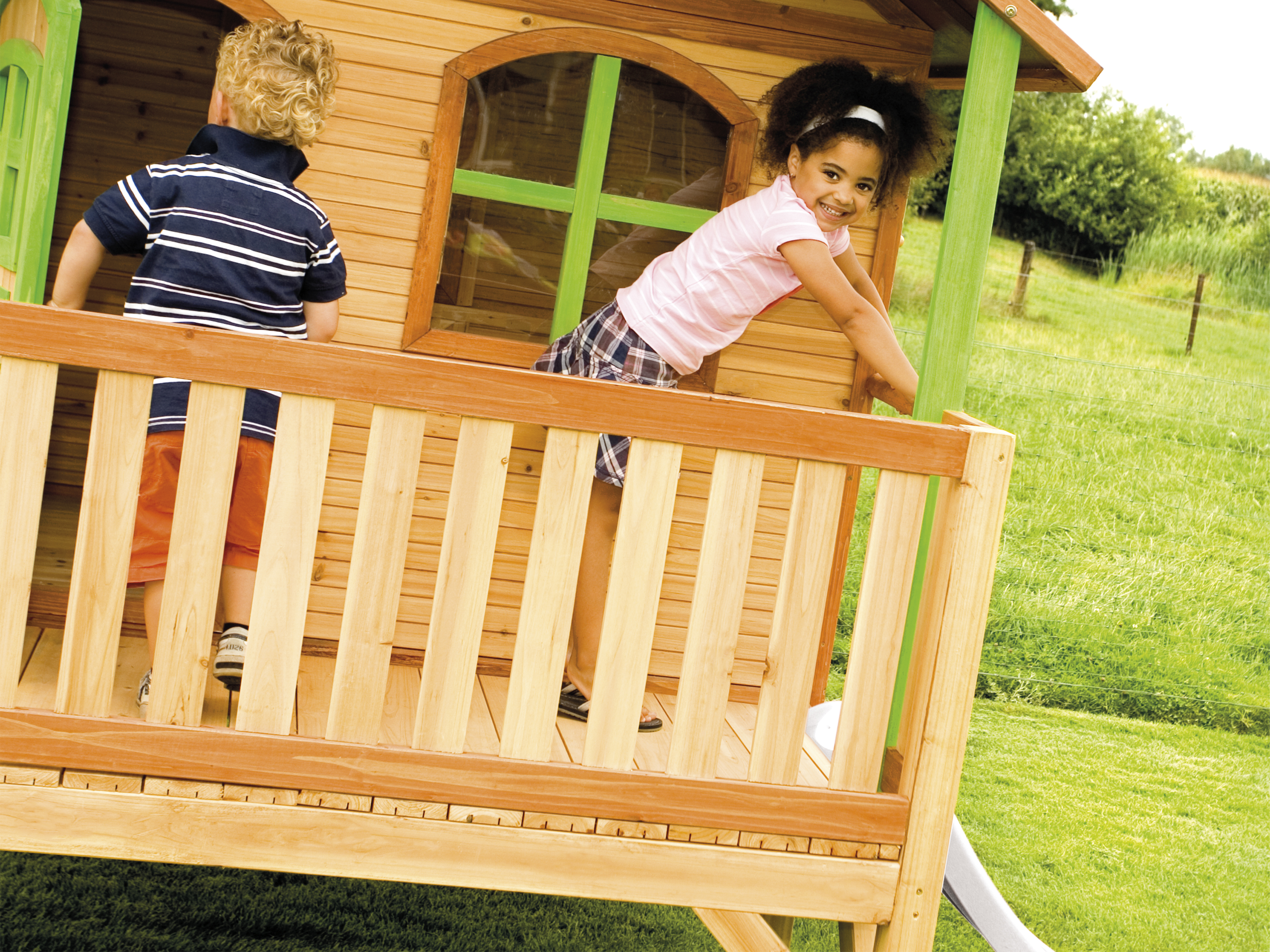 AXI Stef Playhouse Brown/Green - White Slide