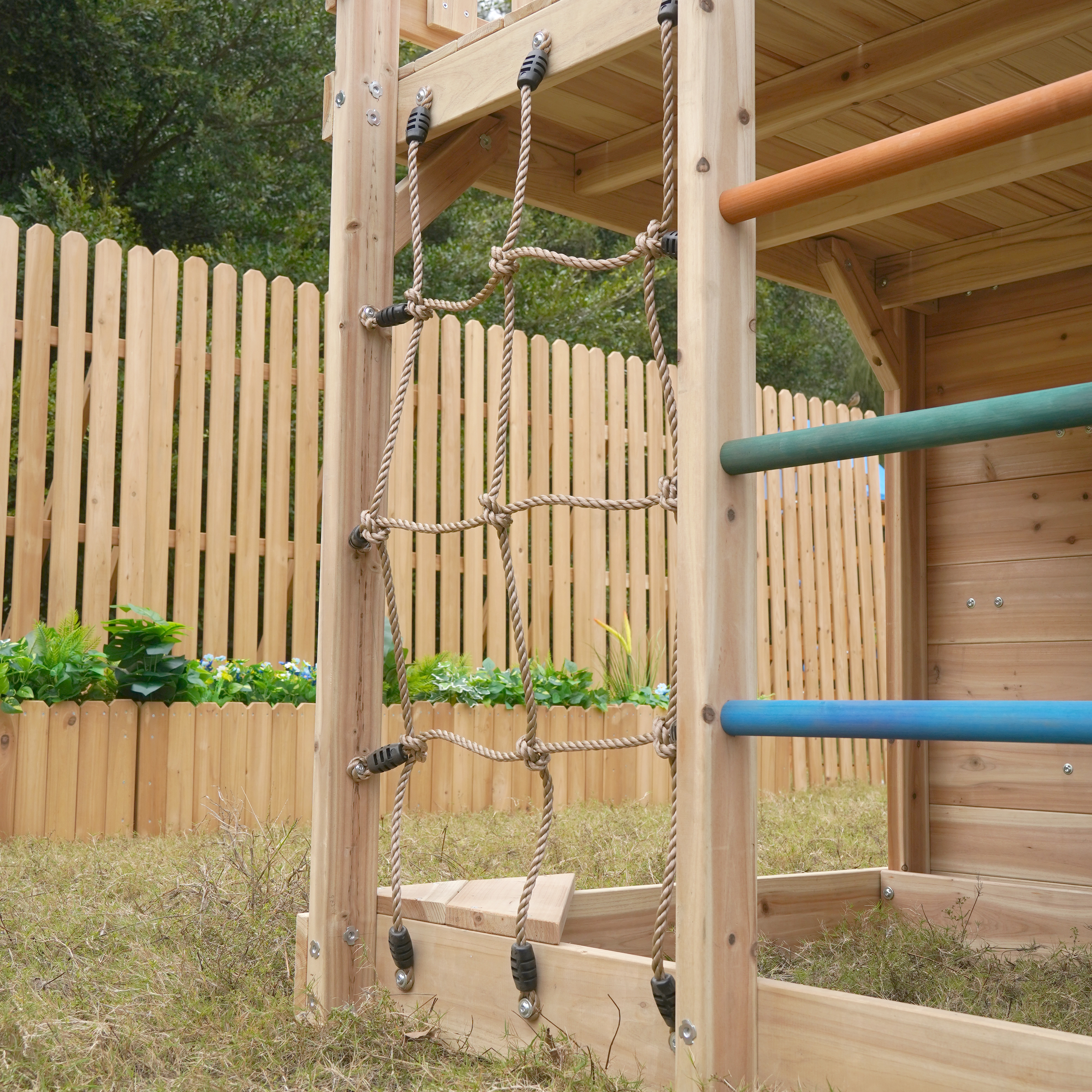 AXI Sam Climbing Frame with Climbing Wall, Climbing Net and Monkey Bars – Grey Slide