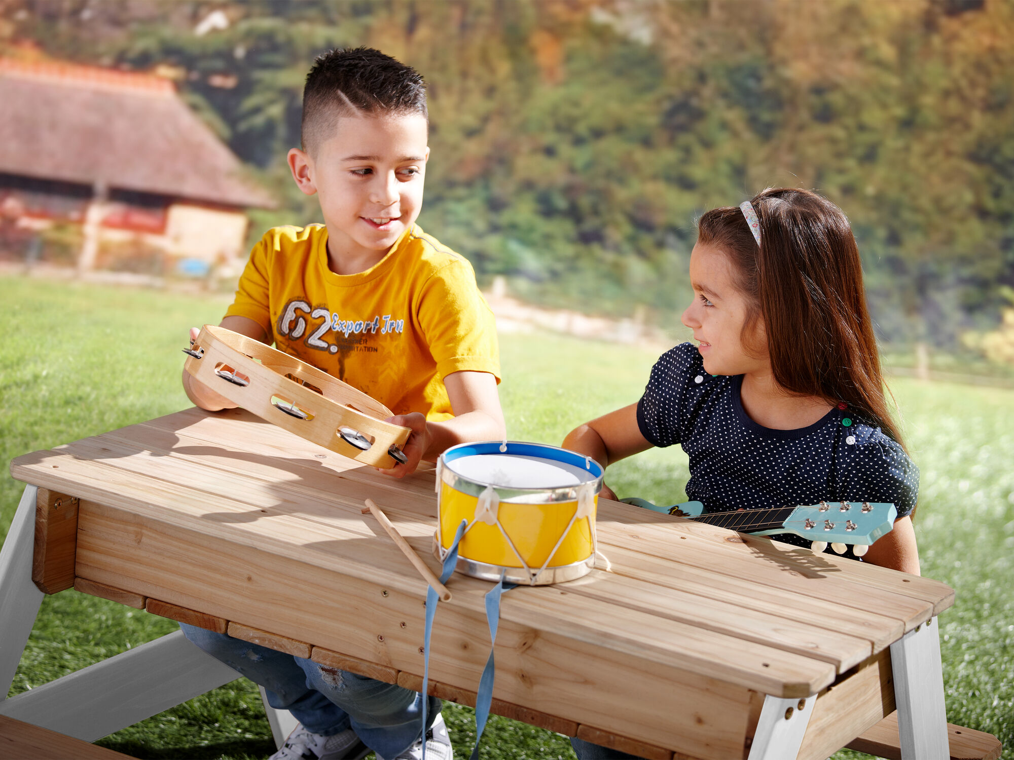 AXI Nick Zand & Water Picknicktafel Bruin/wit - Parasol Blauw/wit