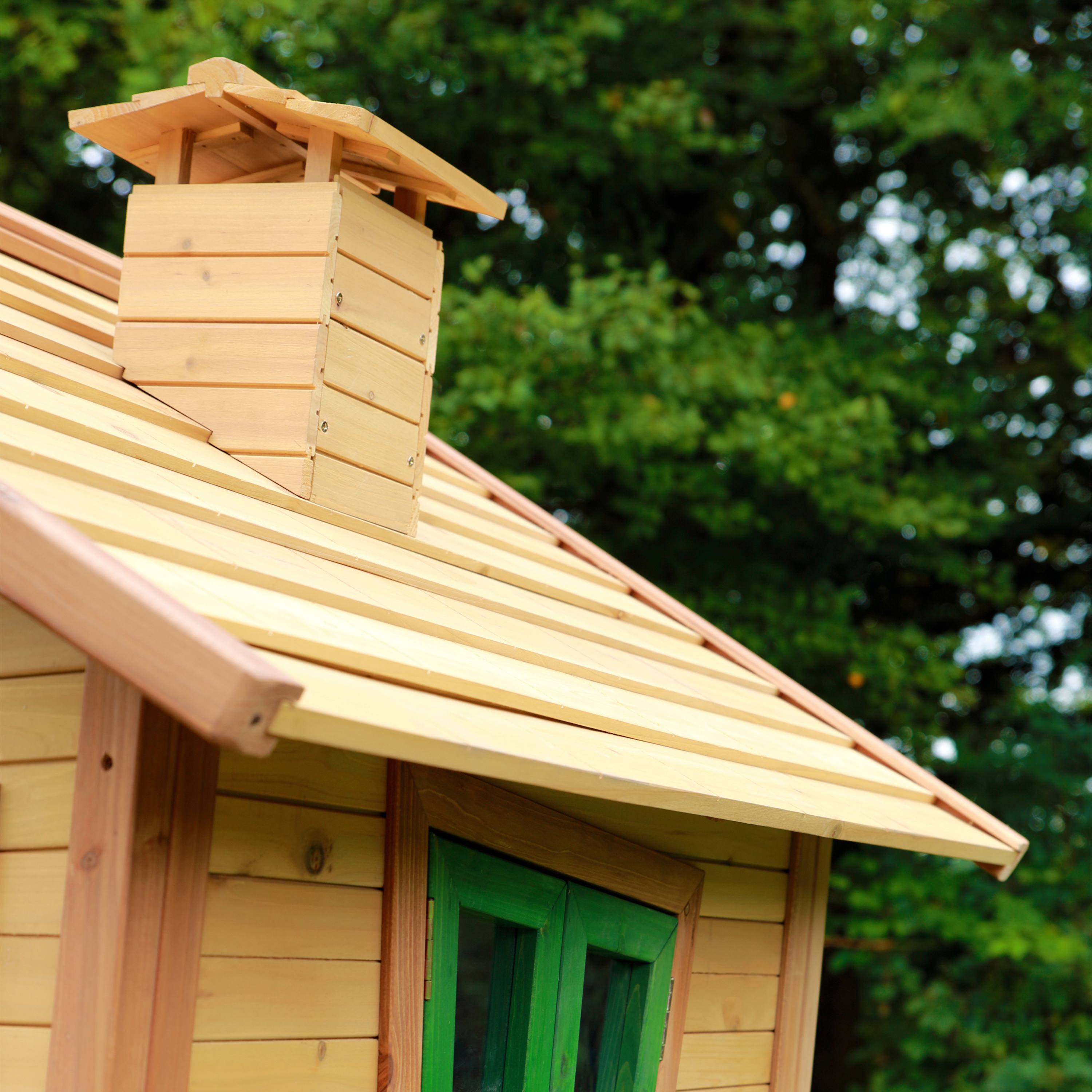 AXI Robin Playhouse Brown/Green - Red Slide