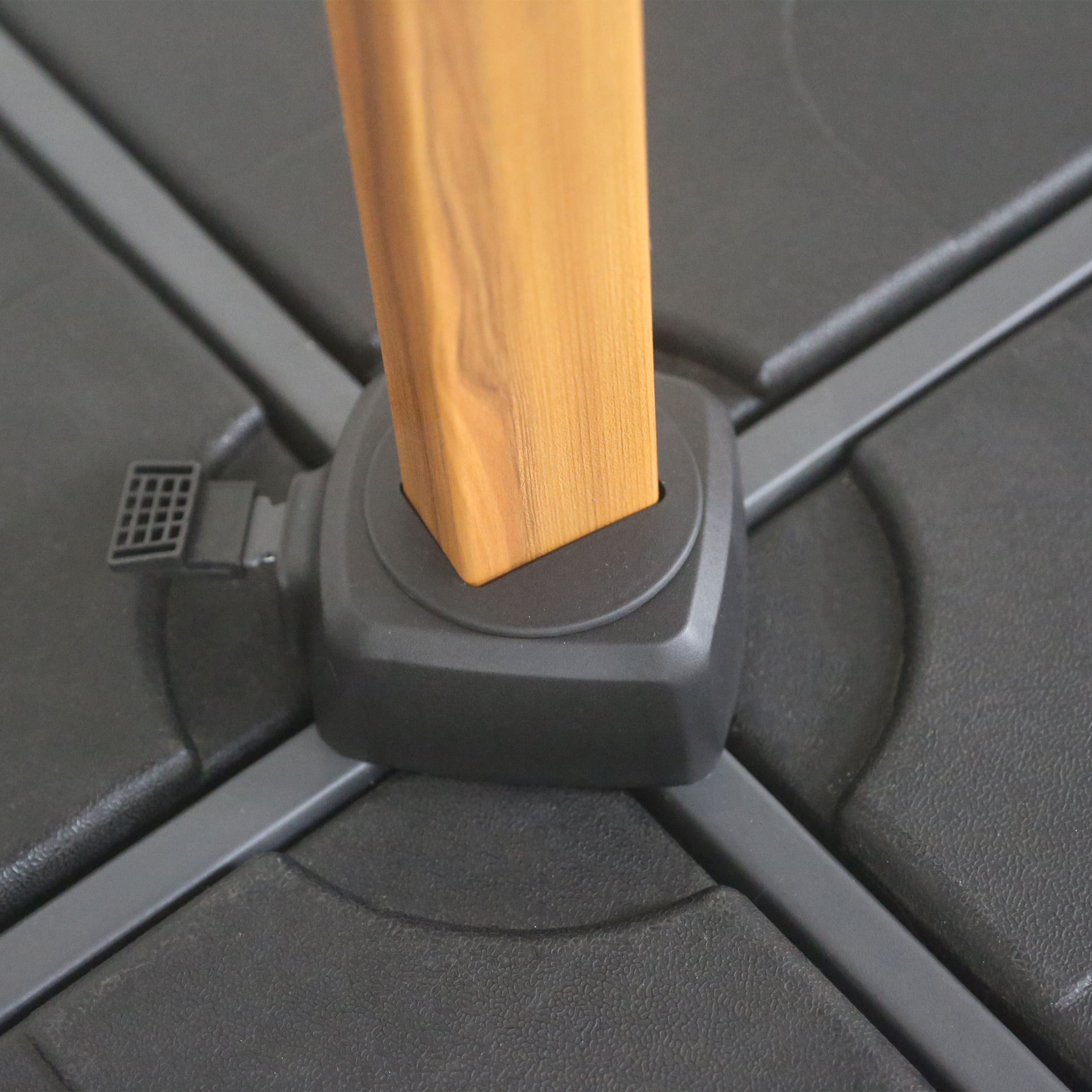 AXI Alina Cantilever Parasol 300x300cm Wood-look/Grey