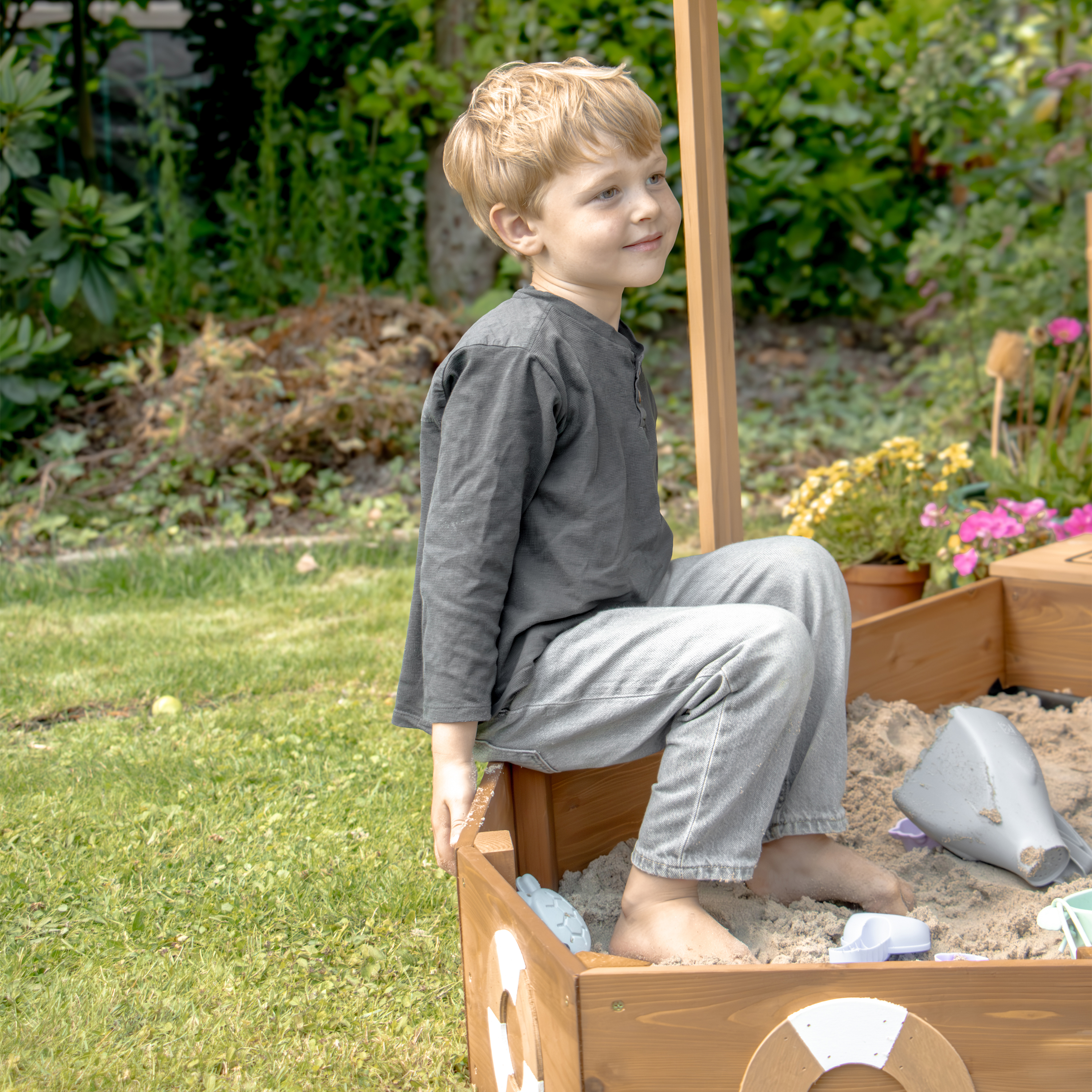 AXI Dora Boat Sandbox with Play Kitchen and Roof 160 x 100 cm Brown/Anthracite-8720365066375 AXI Dora Boat Sandbox with Play Kitchen and Roof 160 x 100 cm Brown/Anthracite