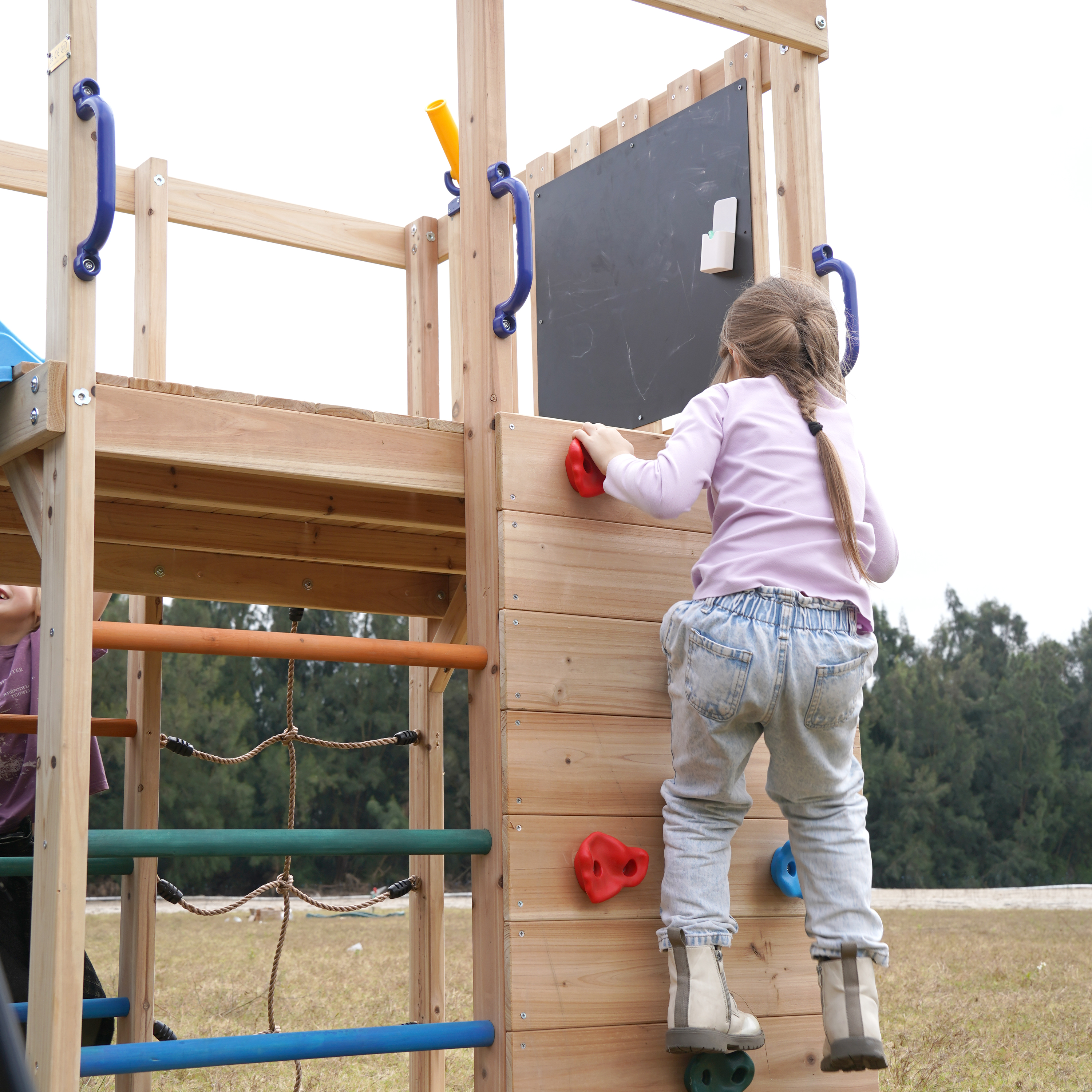 AXI Sam Climbing Frame with Climbing Wall. Climbing Net and Monkey Bars – Cream Slide