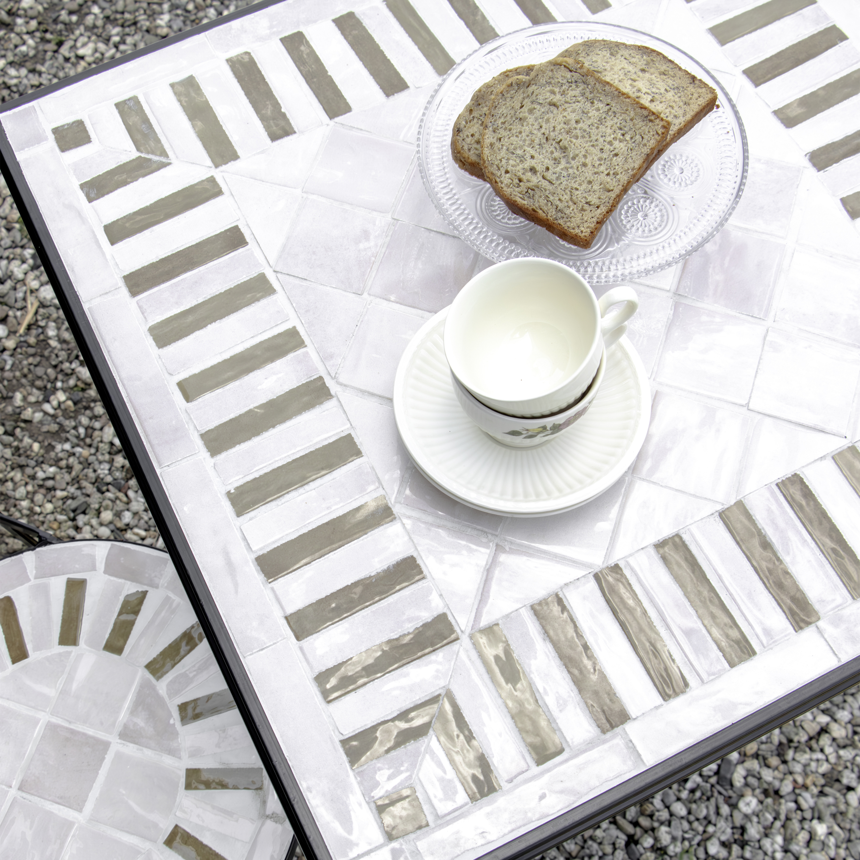 AXI Camilla Bistro Set Mosaic - Tuscan Style