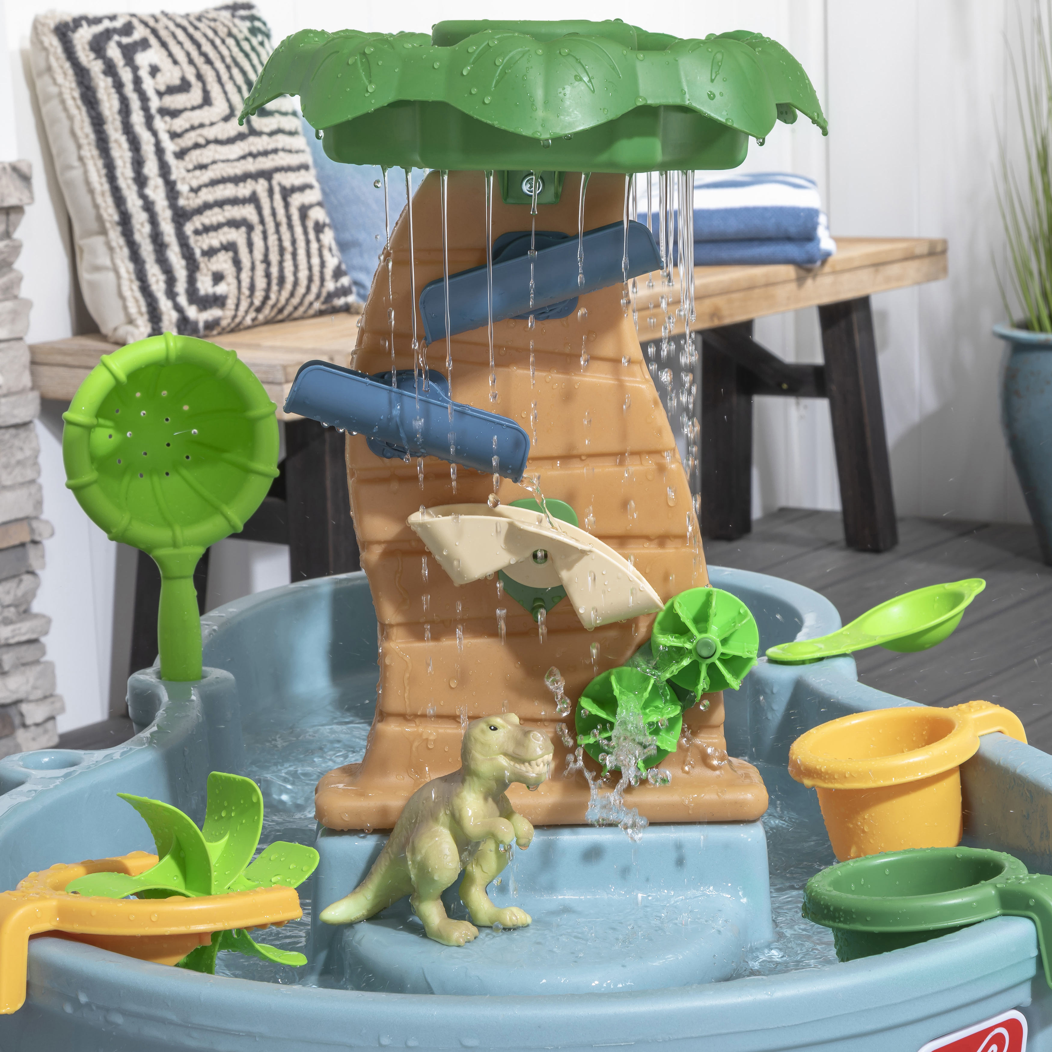 Step2 Dino Showers Water Table