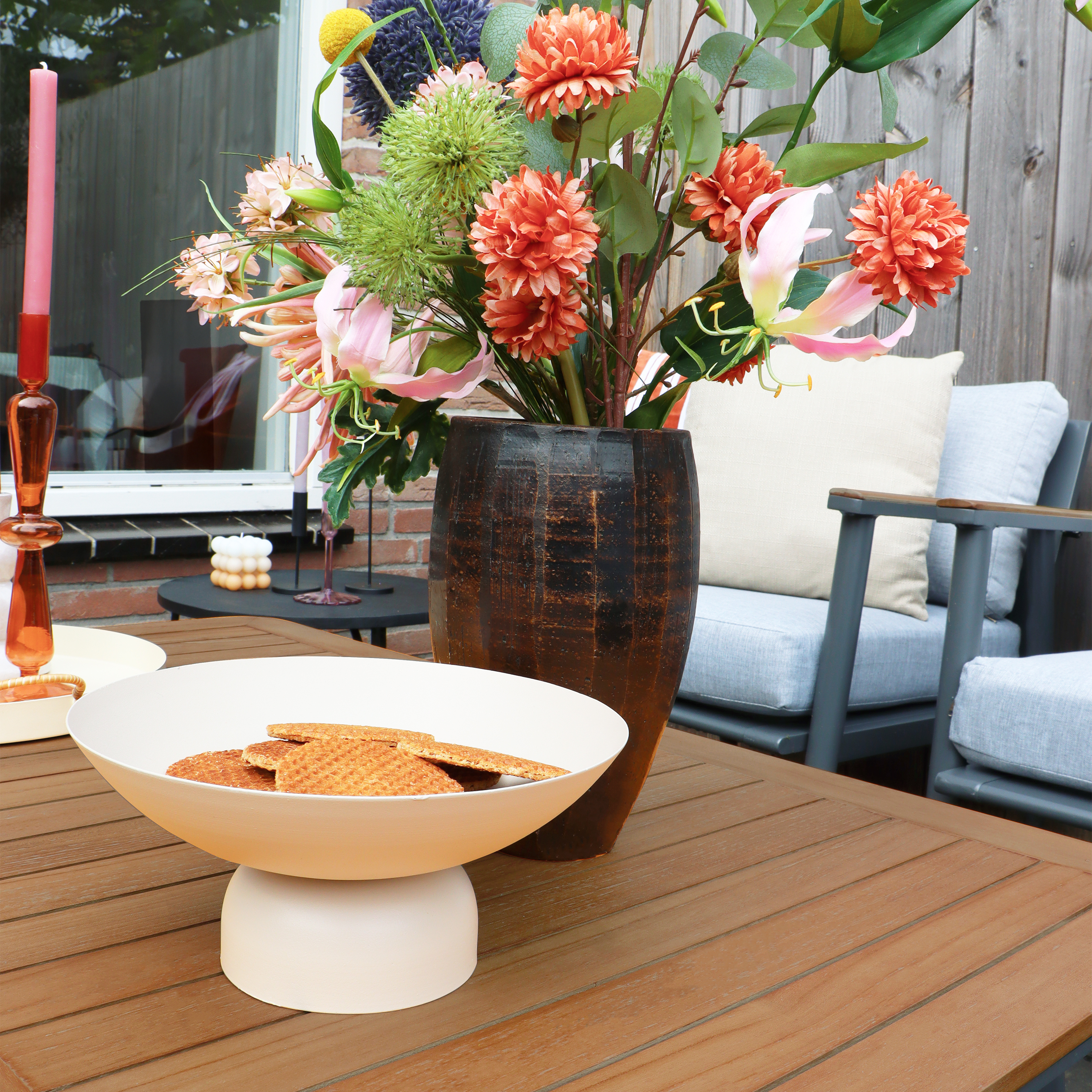 AXI Bibi 4-piece Lounge Set with sofa. table and two chairs - Anthracite/Teak