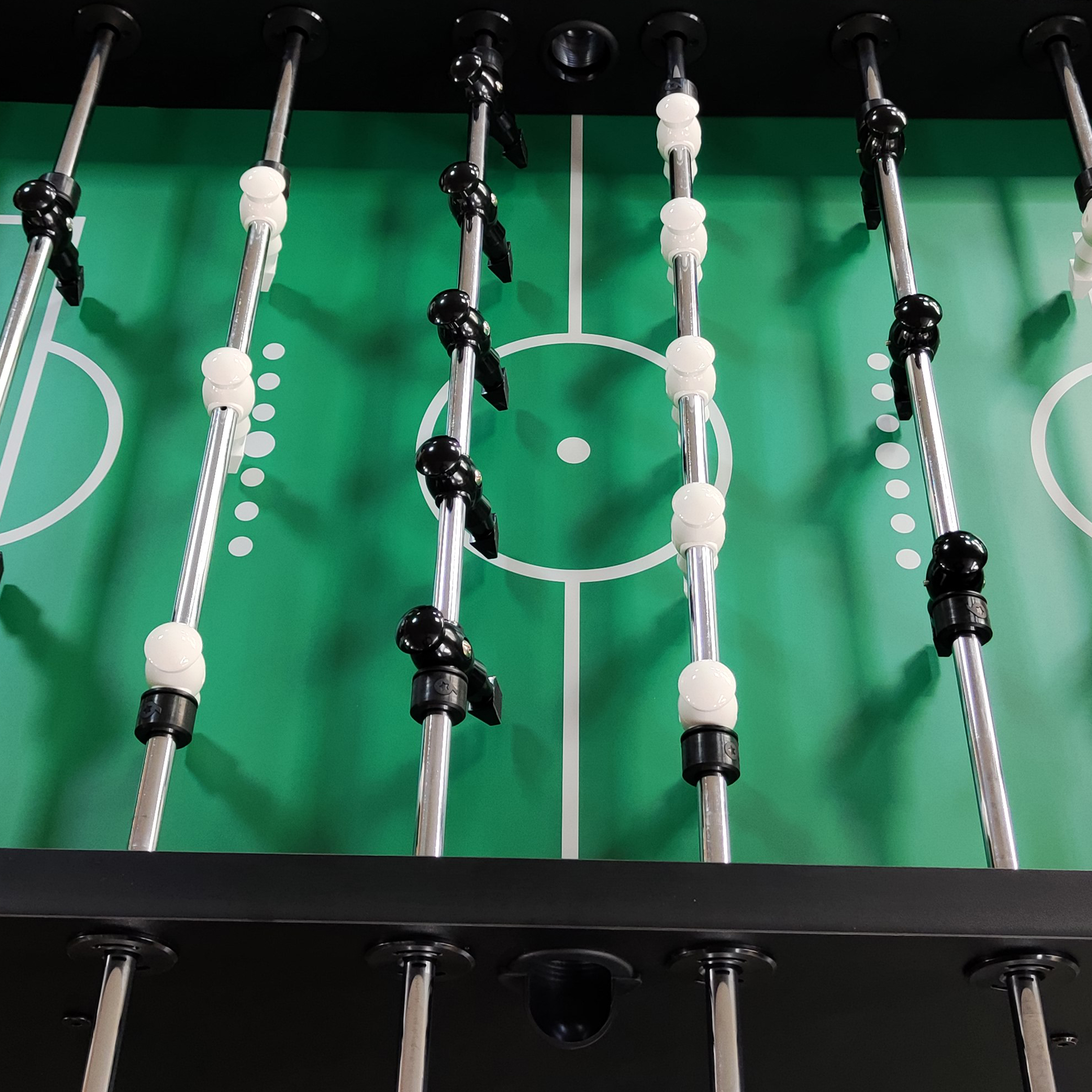 Cougar Defender Voetbaltafel met Bekerhouder Zwart