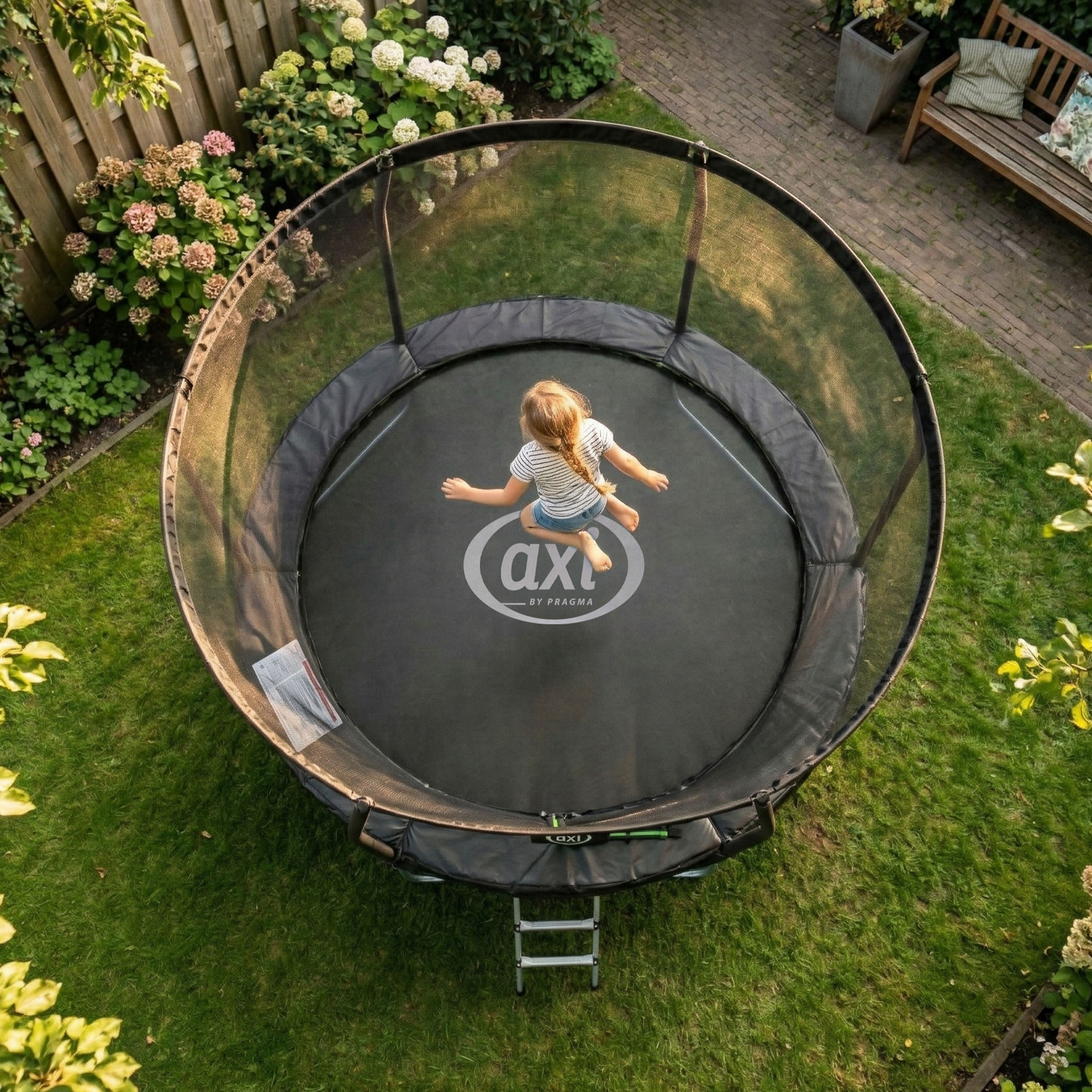 AXI Houston Trampoline Ø 244 cm with ladder – Onground – Black