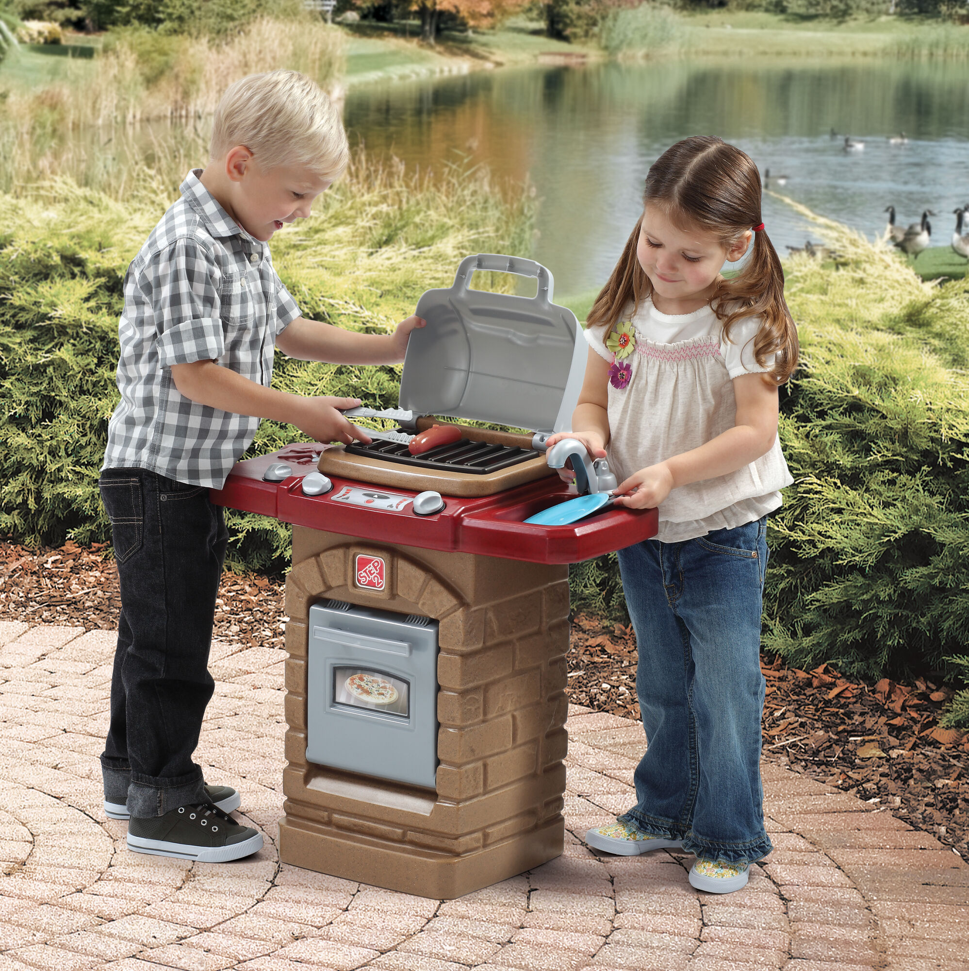 Step2 Fixin’ Fun Outdoor Grill