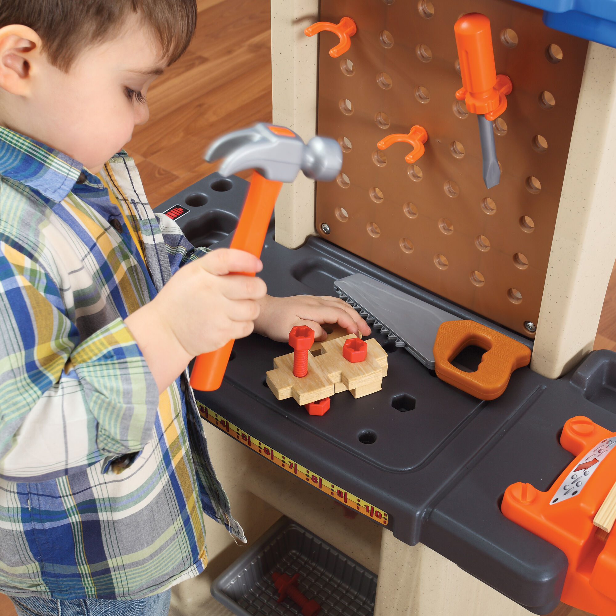 Step2 Handy Helpers Workbench