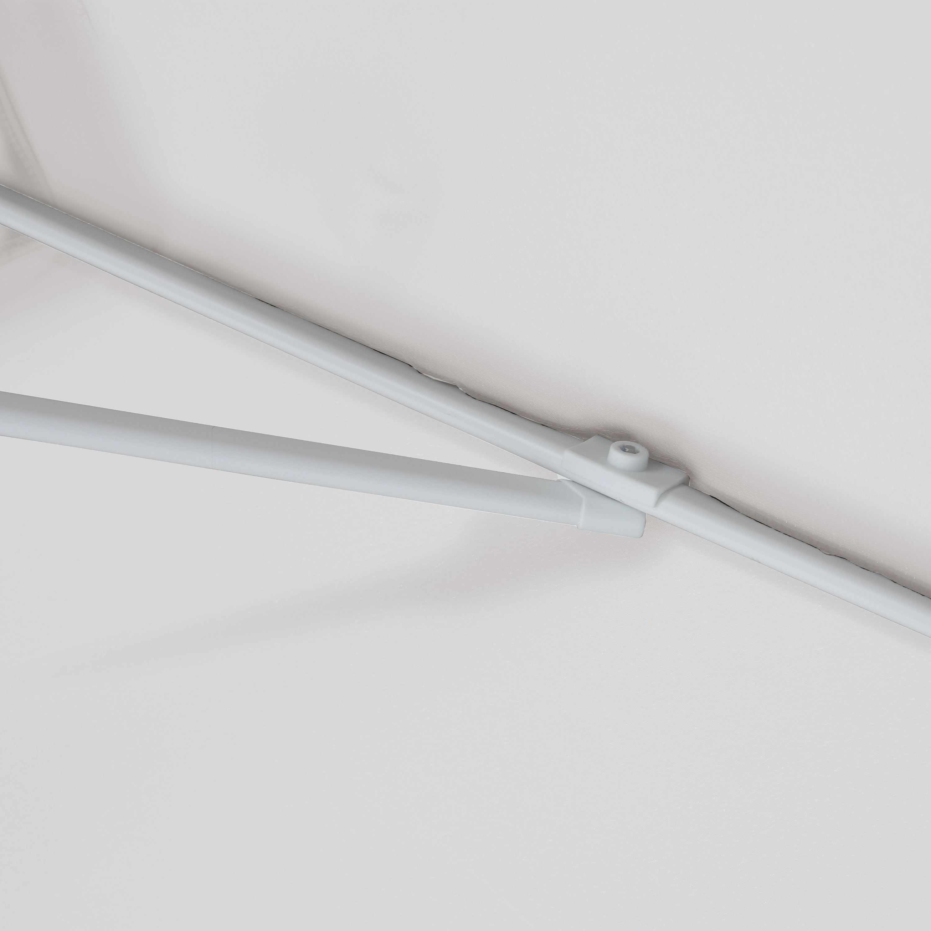 AXI Marisol Cantilever Parasol Ø 300cm Round - White/Beige