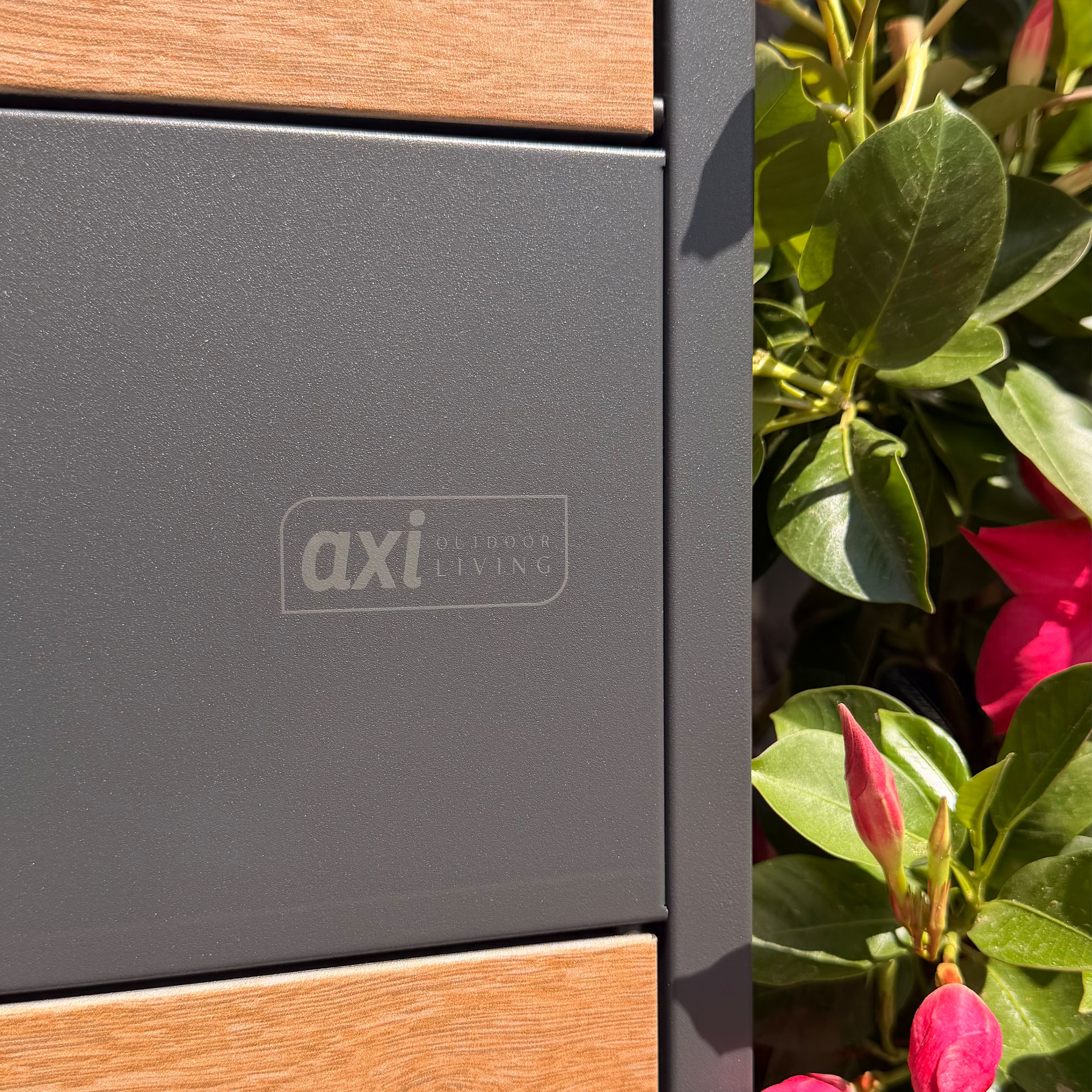 AXI Levi Metal Parcel Mailbox in Anthracite/Wood Look