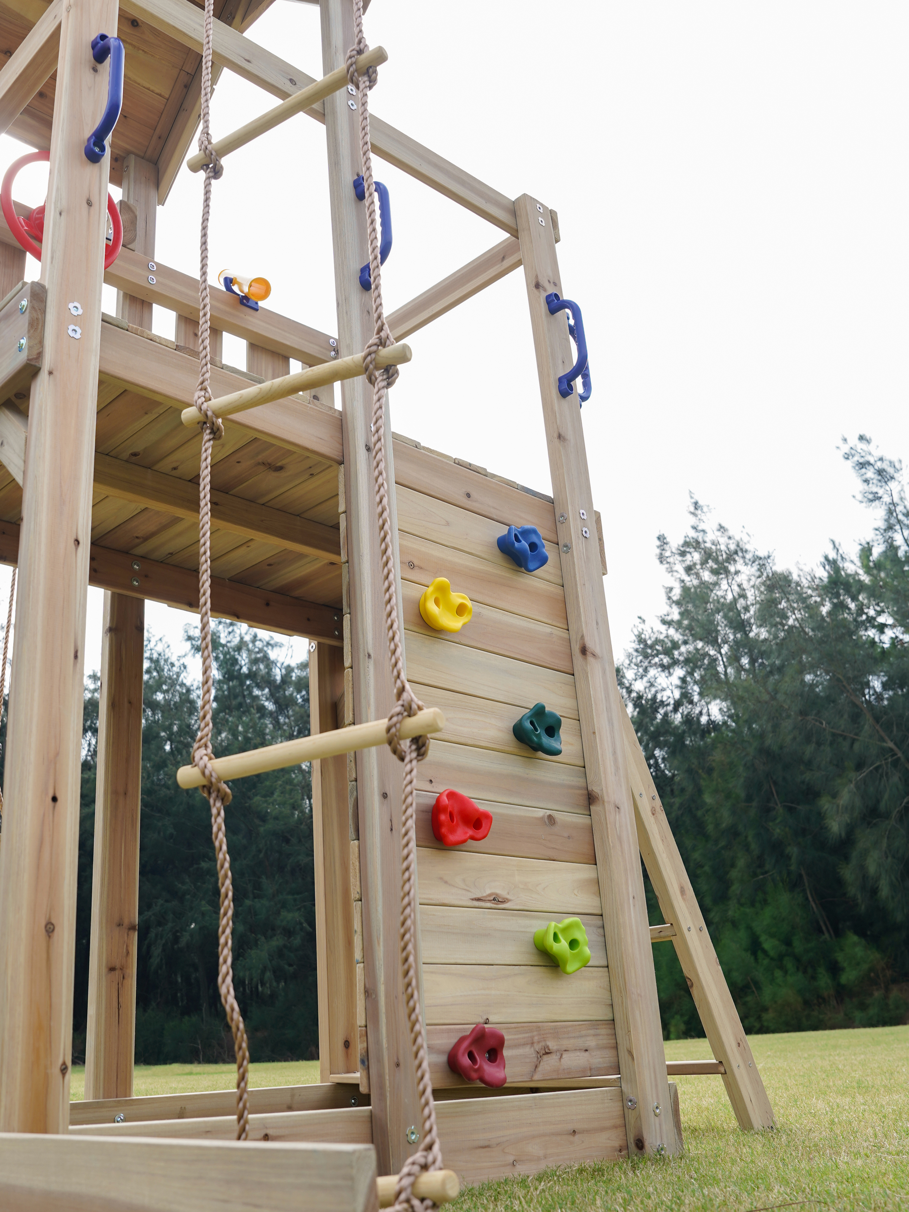 AXI Moos Play Set with Double Swing and Rope Ladder Brown - Blue Slide -8720365062100 AXI Moos Play Set with Double Swing and Rope Ladder Brown - Blue Slide