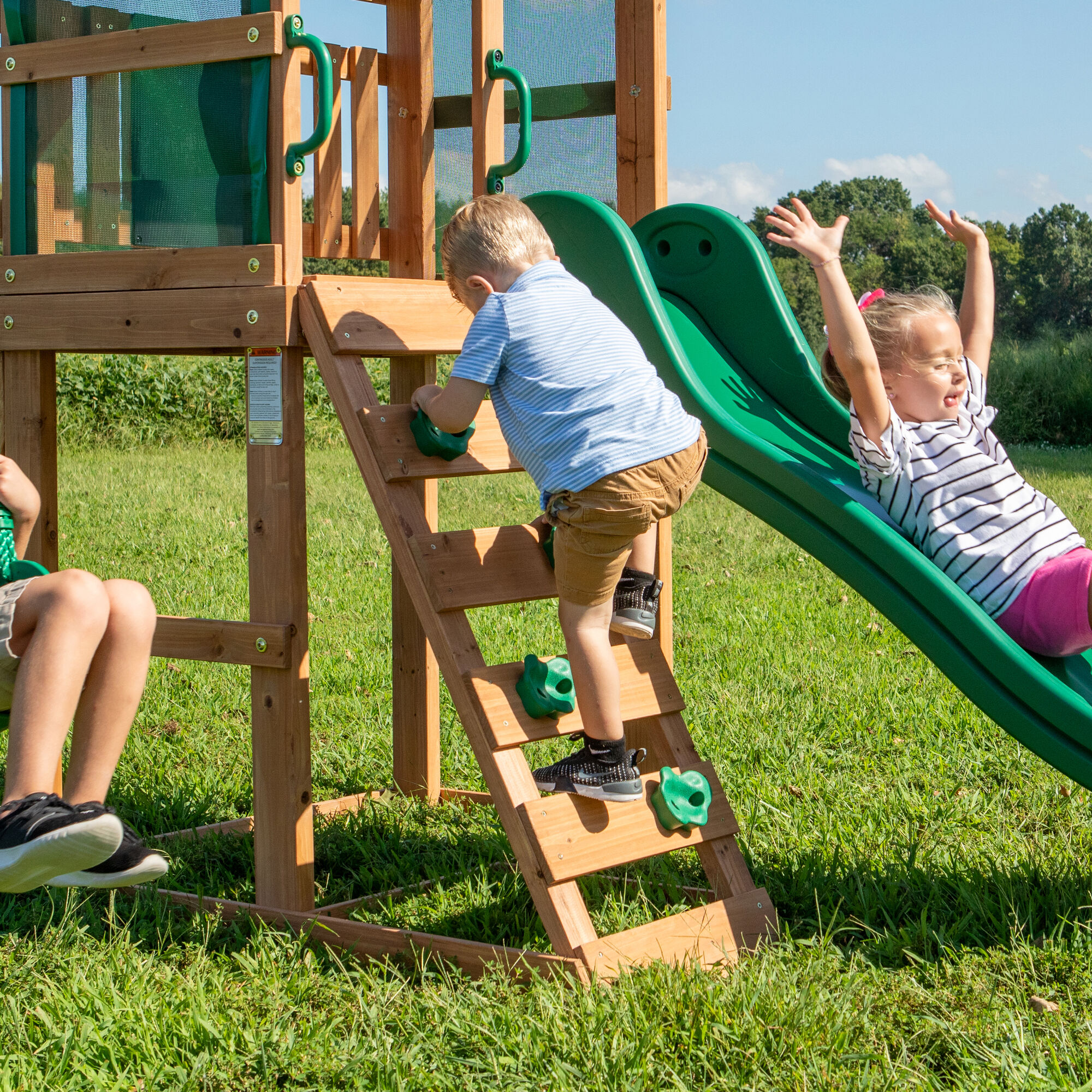 Backyard Discovery Buckley Hill Play Tower with Swings and Slide
