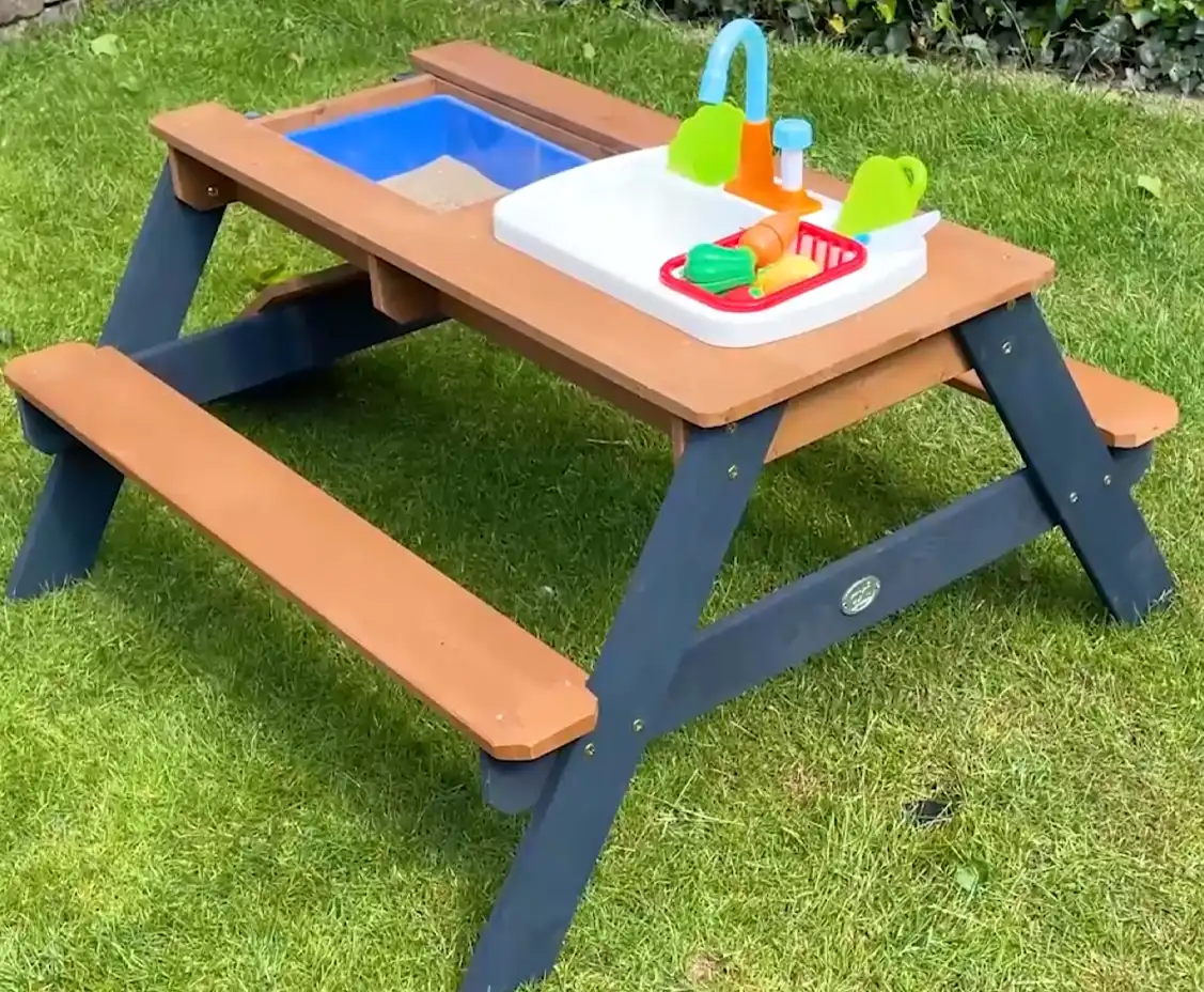 AXI Emily Sand- & Vatten Picknickbord med diskho för lekkök - Antracit/Brun
