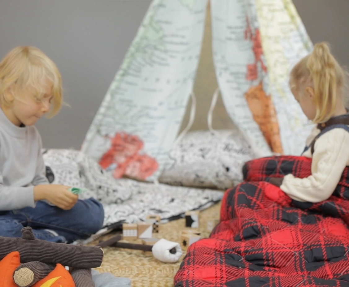 Sunny World Map Tipi-tält - Flerfärgad Sunny World Map Tipi-tält - Flerfärgad