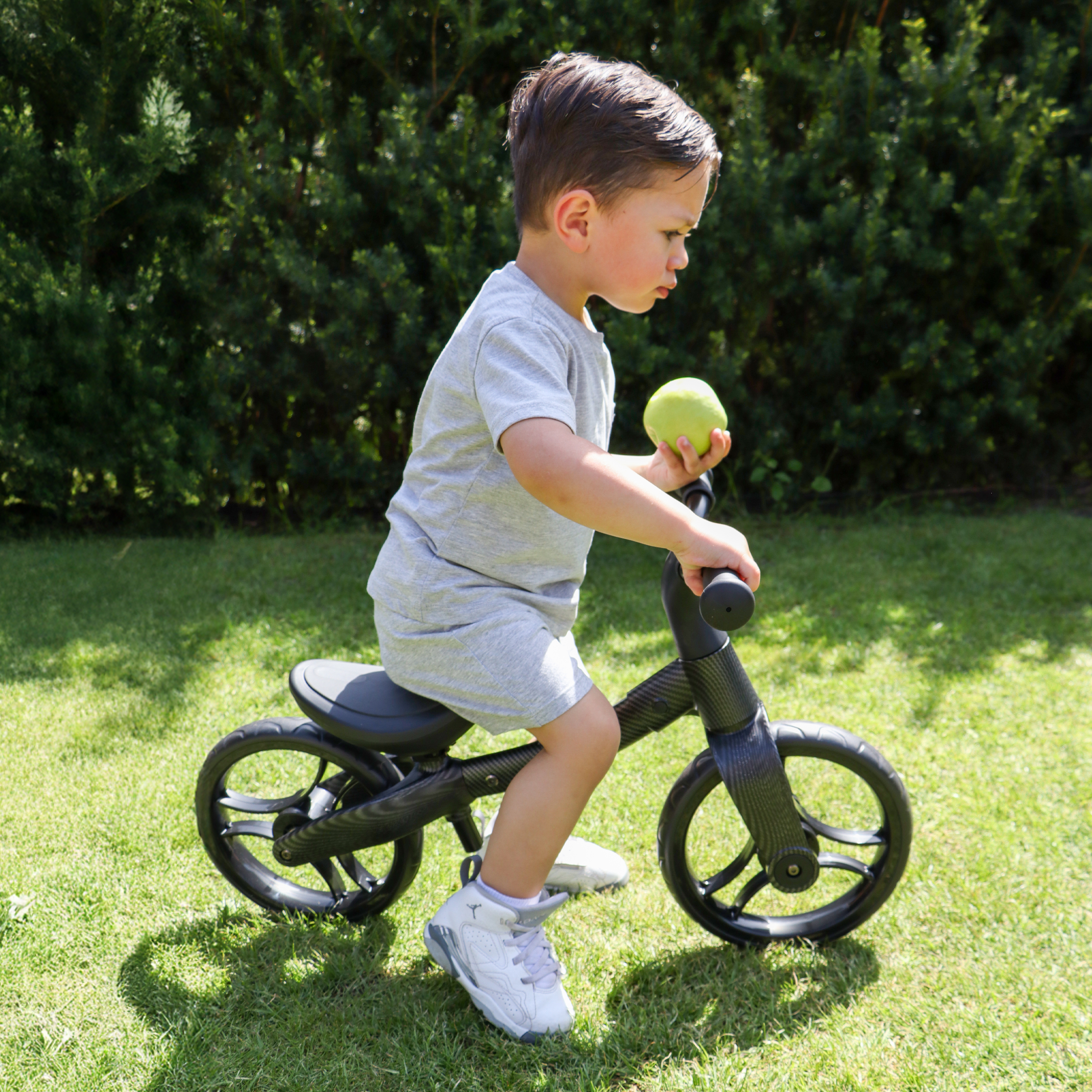 Sunny Metal Balance Bike 3000 with Carbon Fibre Look