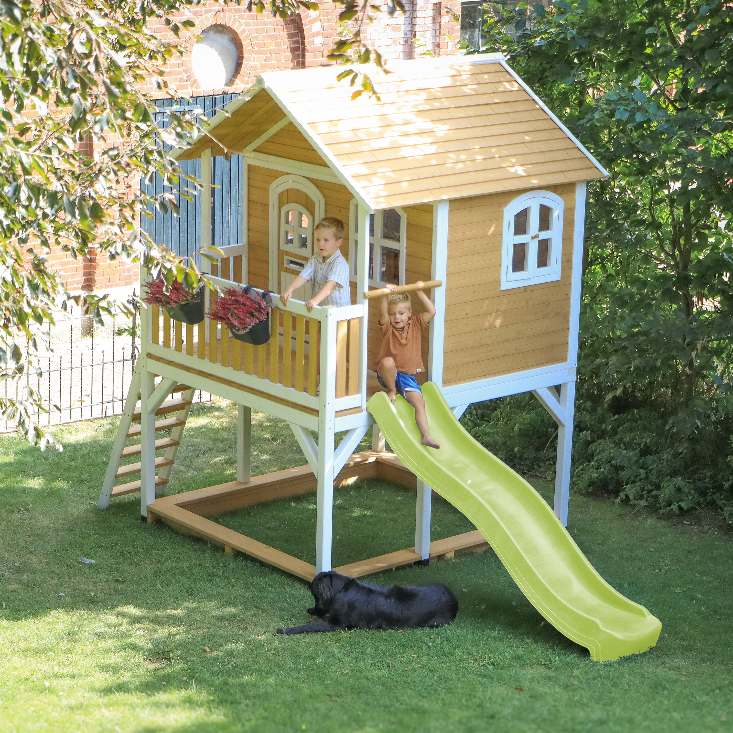 AXI Marc Playhouse Brown/White - Lime Green Slide