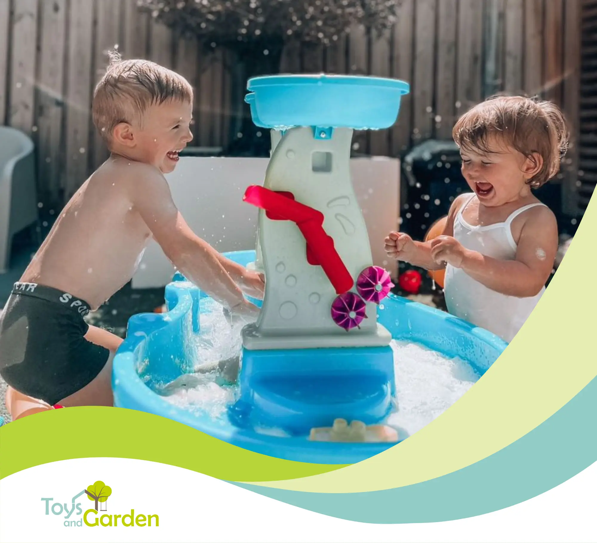 Sommarstart i trädgården: vattenbord, loungeset & parasoller