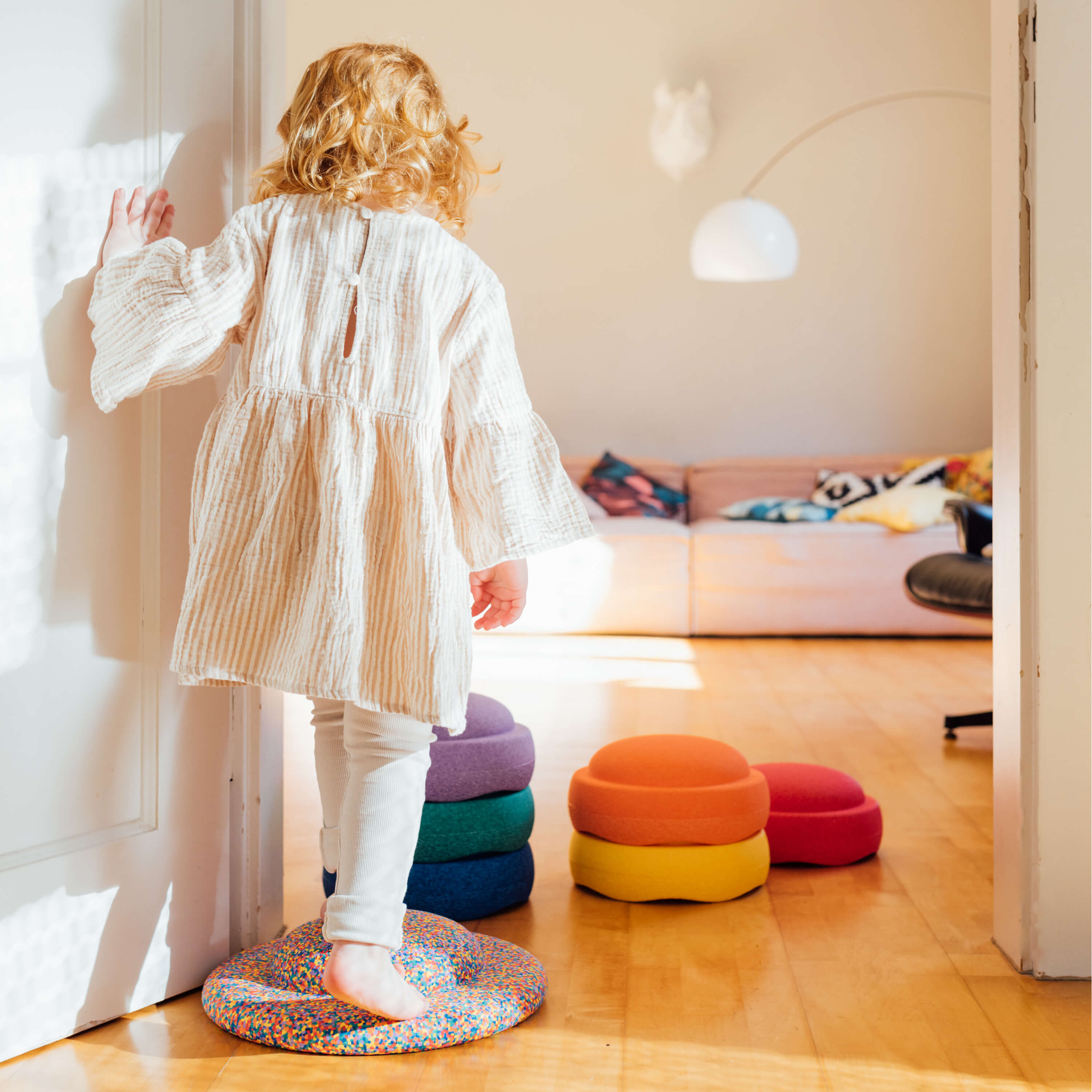 Stapelstein Rainbow Classic Set of 6 + 1 Balance Board