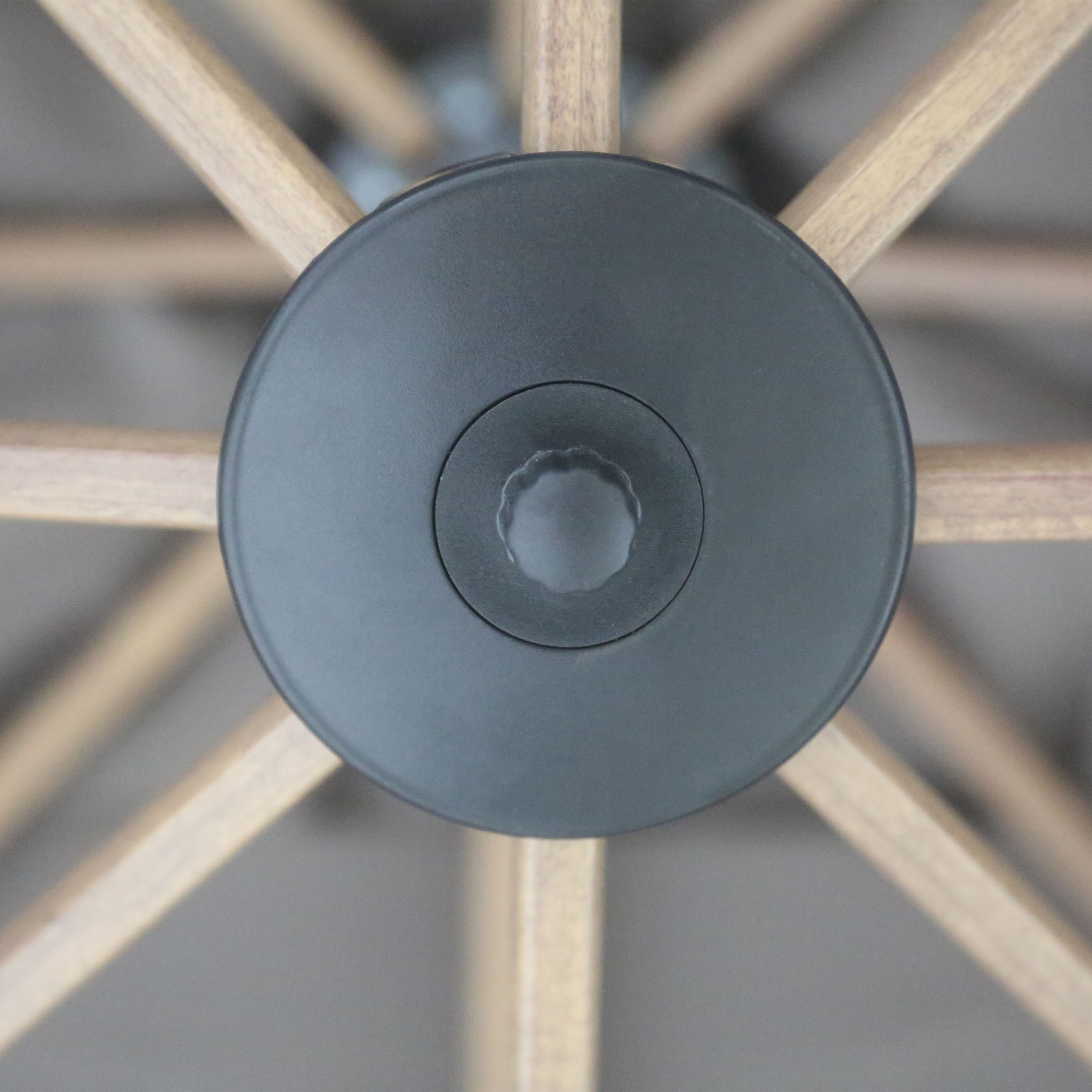 AXI Alina Cantilever Parasol 300x300cm Oak-look/Taupe