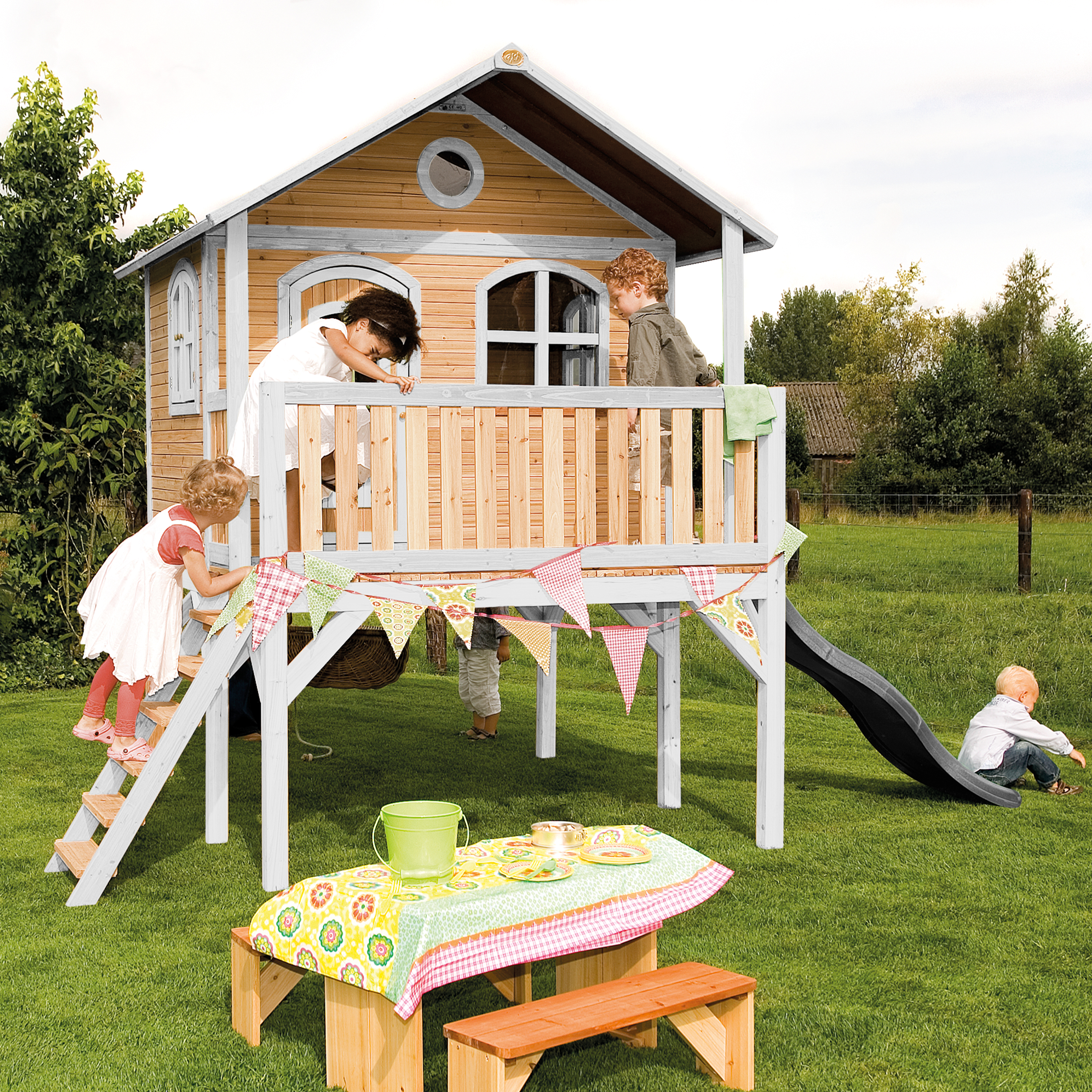AXI Sophie Playhouse Brown/white - Grey Slide 