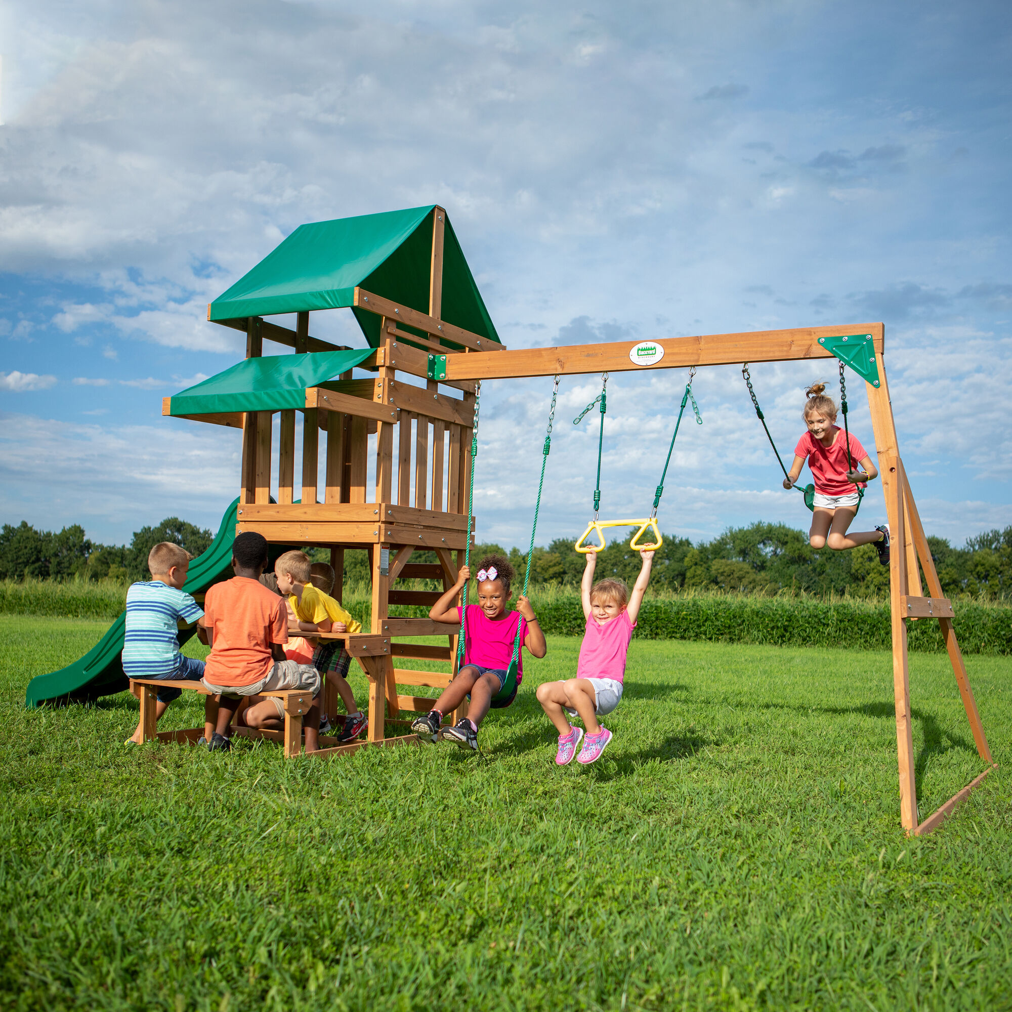Backyard Discovery Belmont Speeltoren met Schommels en Glijbaan