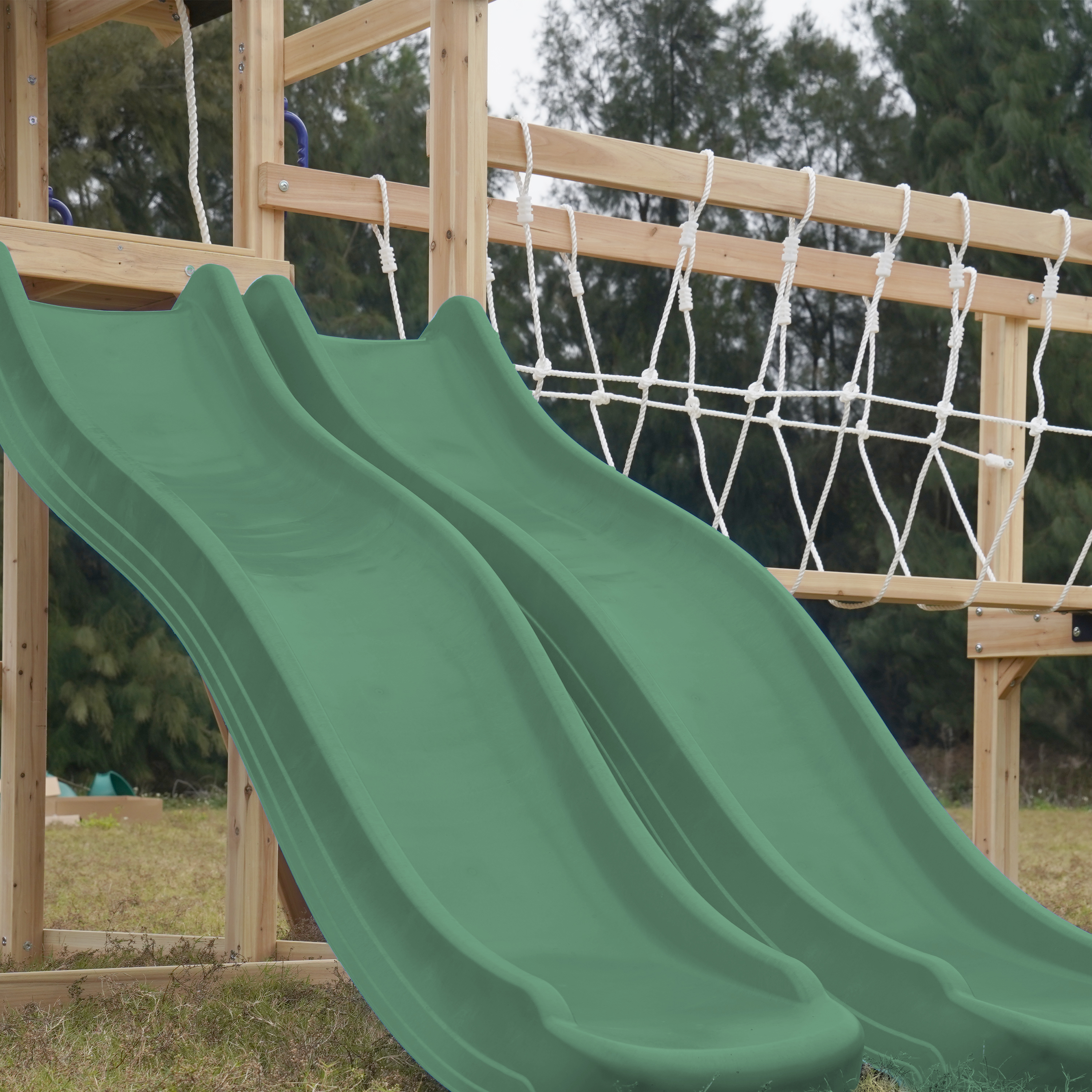 AXI Hunter Climbing Frame with Swings, Climbing Frame, Climbing Bridge and Multiple Platforms – Green Double Slide