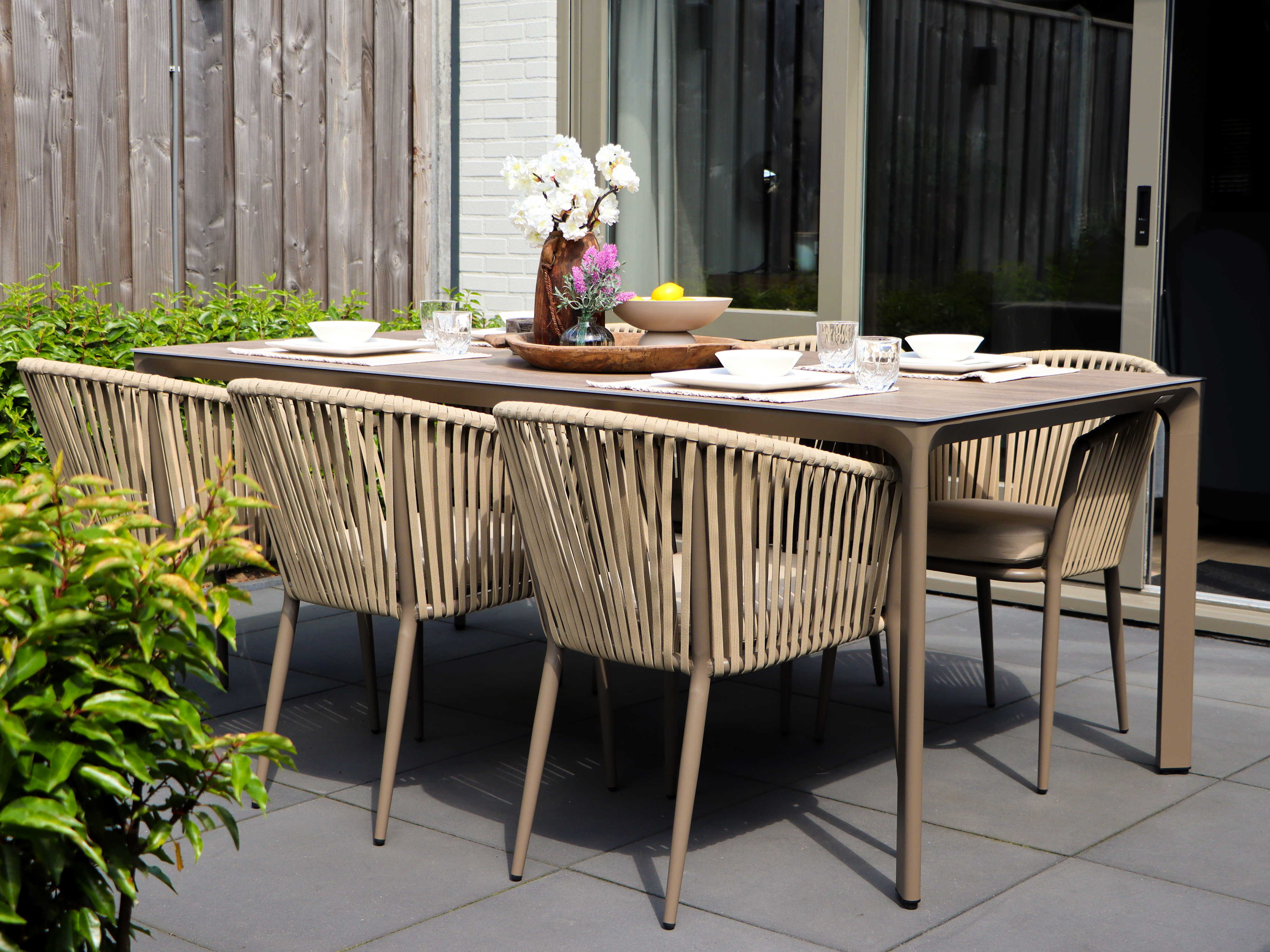 AXI Resi Tuinset met 6 stoelen Taupe met Hout-look PSPC-8720365062643 AXI Resi Tuinset met 6 stoelen Taupe met Hout-look PSPC